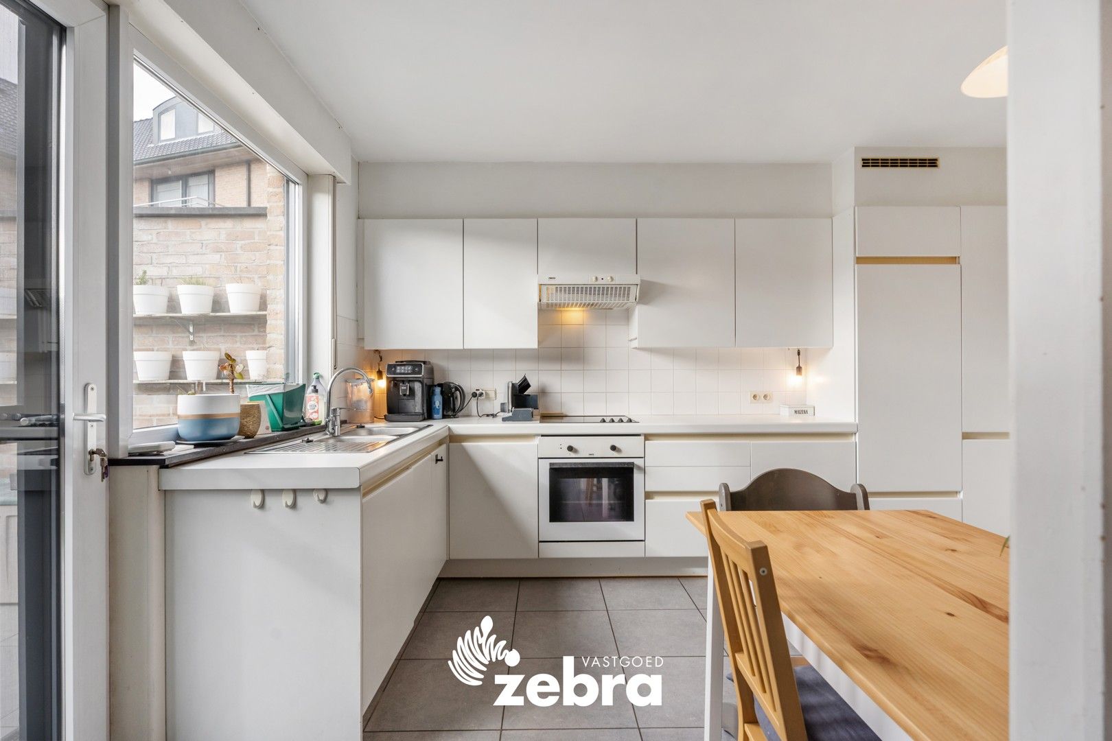 Instapklare woning met 3 slaapkamers, EPC-label B en garage te Oostrozebeke! foto 8