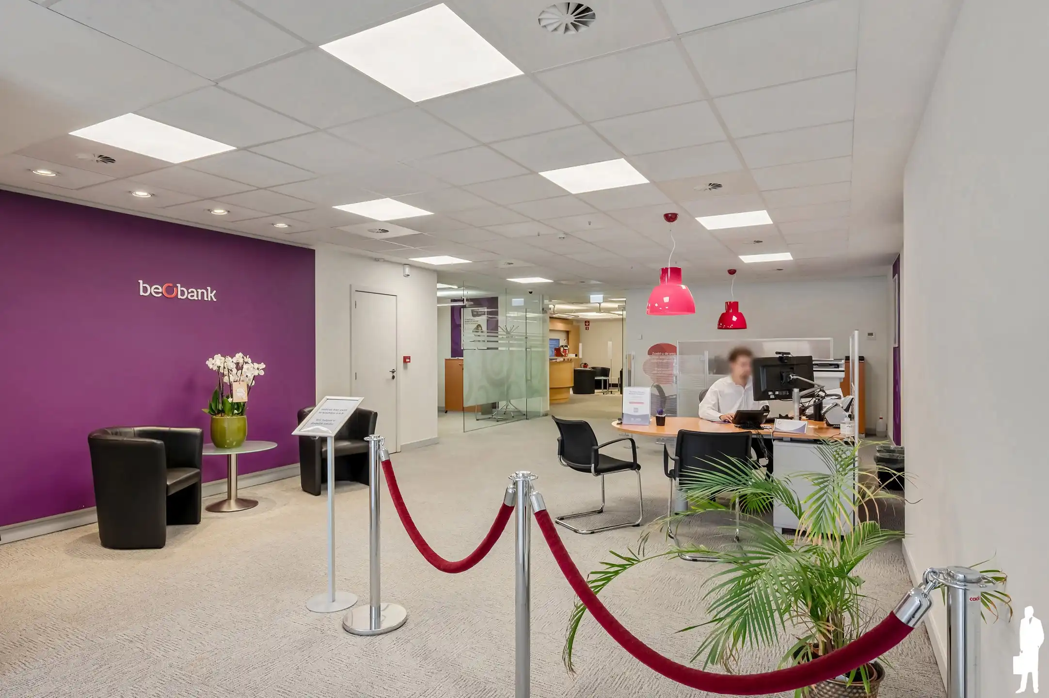 Instapklare handelsruimte van ca. 369 m² op een absolute toplocatie.  foto 3