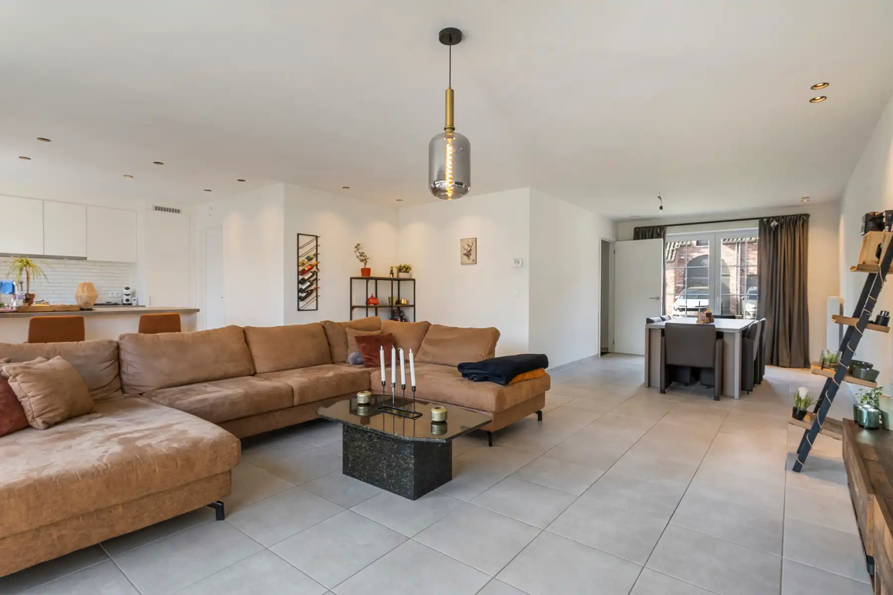 Ruime, energiezuinige woning te Sint-Michiels foto 4