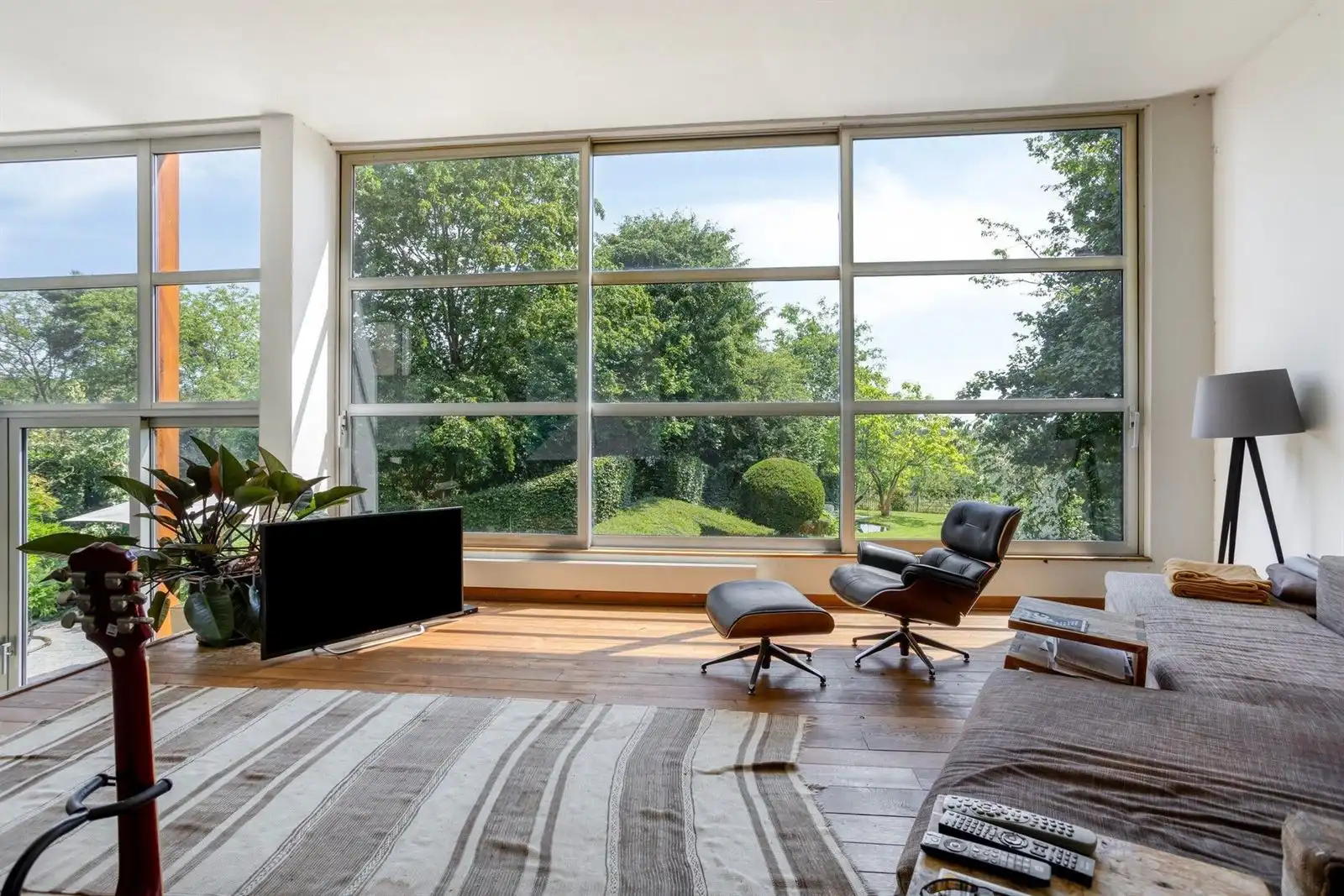 Architecturale woning met open zicht, privacy en uitzonderlijke lichtinval nabij het Hallerbos foto 12