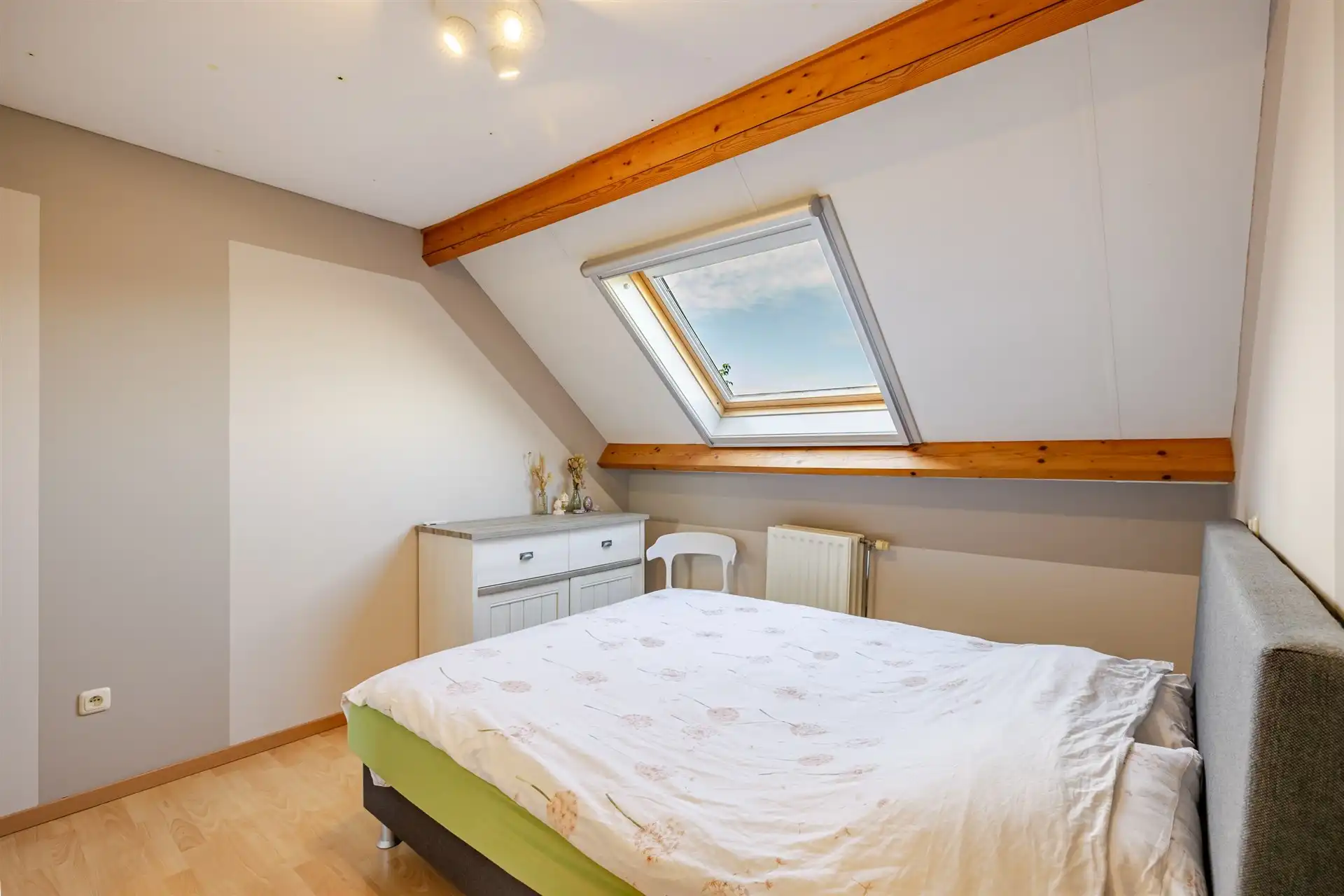 Gezinswoning met 4 slaapkamers en zonnige tuin in Belsele. foto 9