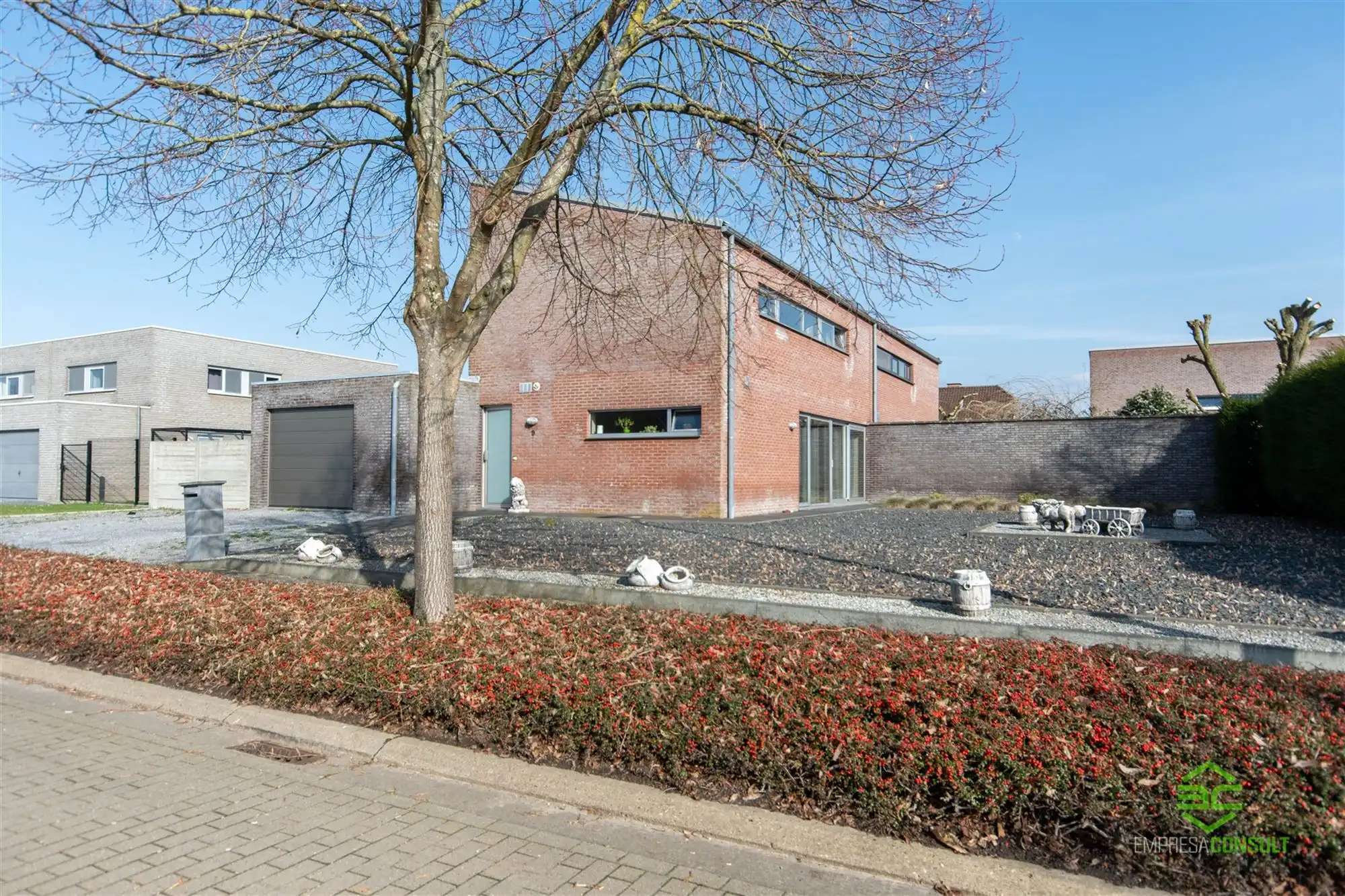 Rustig gelegen gezinswoning met 3 slpk in Donk! foto 2