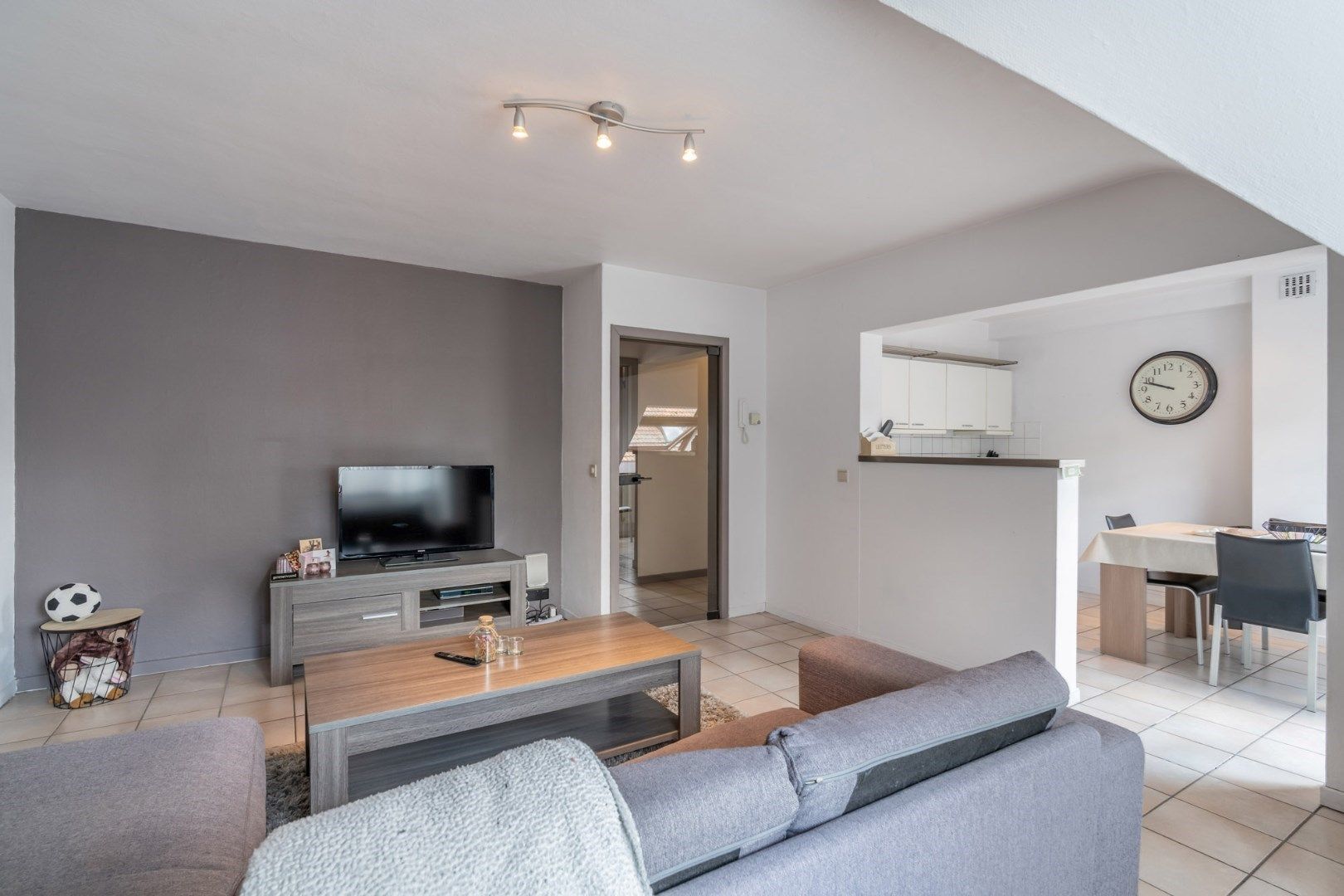Gezellig 1-slaapkamer appartement in hartje Bilzen foto 9