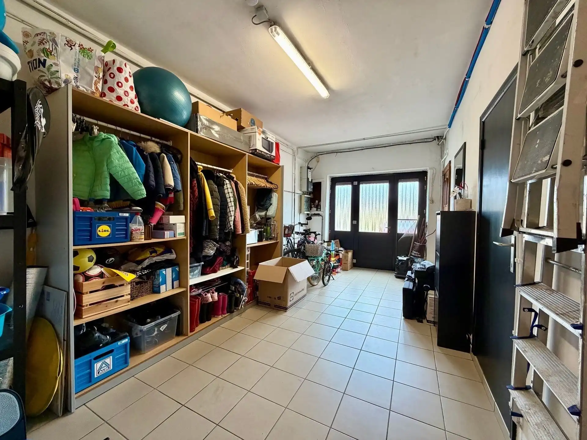 Ruime gezinswoning met 4 slaapkamers! foto 13