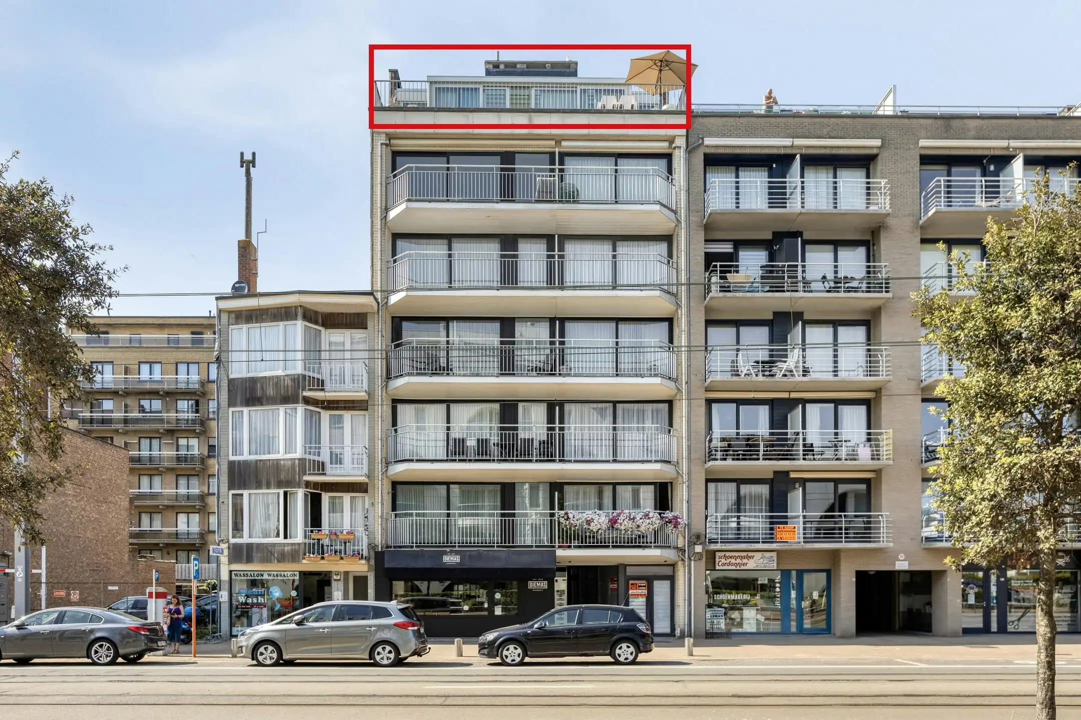 Appartement met 3 slaapkamers en ruim terras in Koksijde-Bad foto {{pictureIndex}}