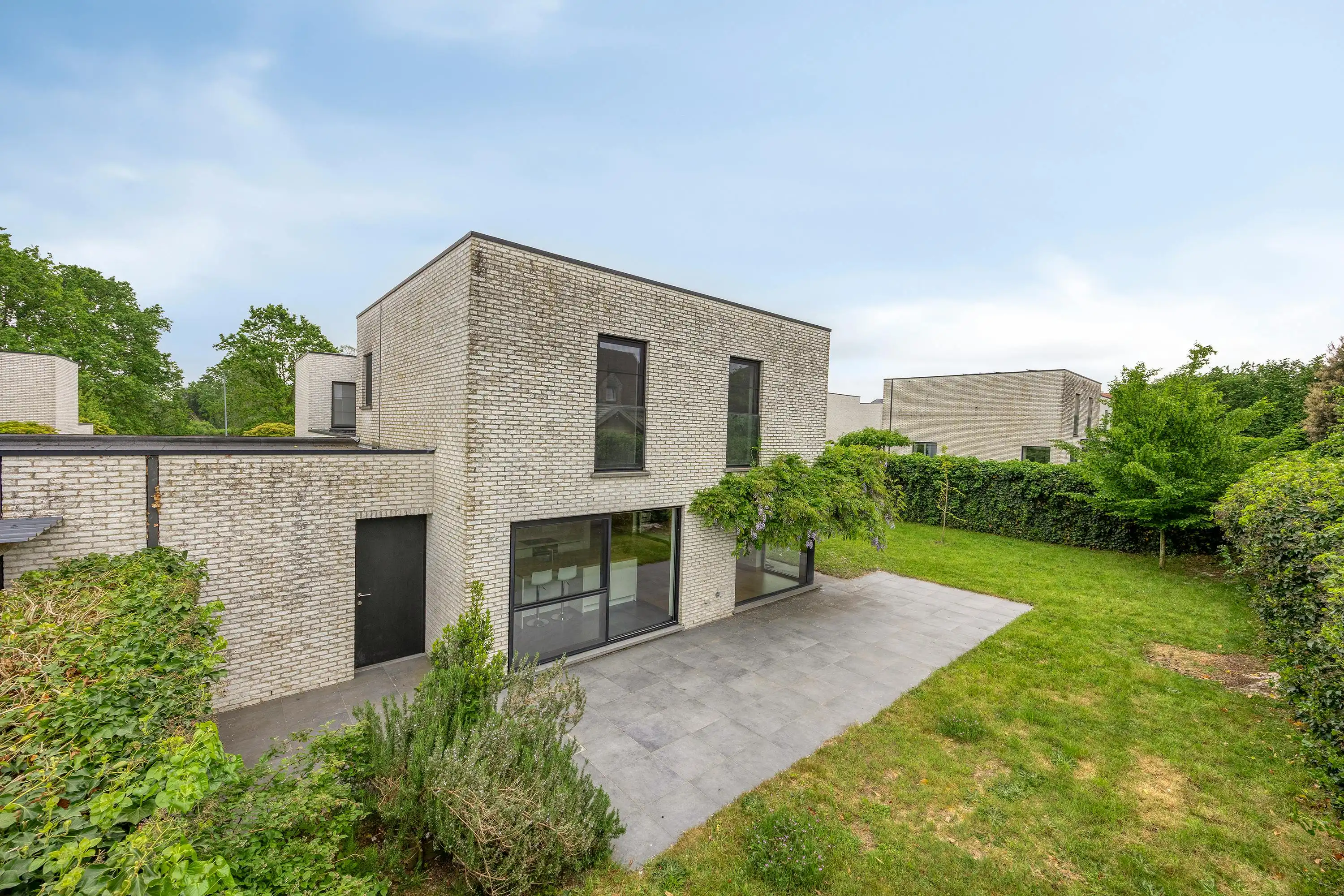 Instapklare gezinswoning met tuin in centrum Merelbeke foto 13