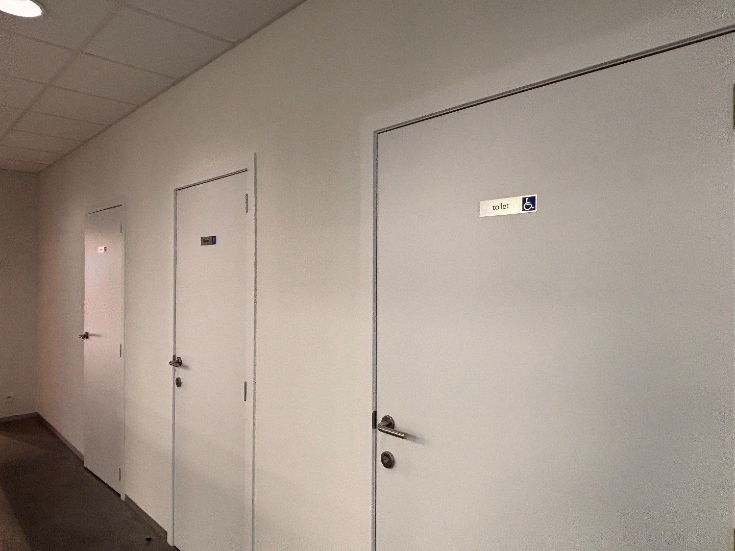 Modern en veelzijdig kantoorgebouw te huur – Pottelberg, Kortrijk foto 10