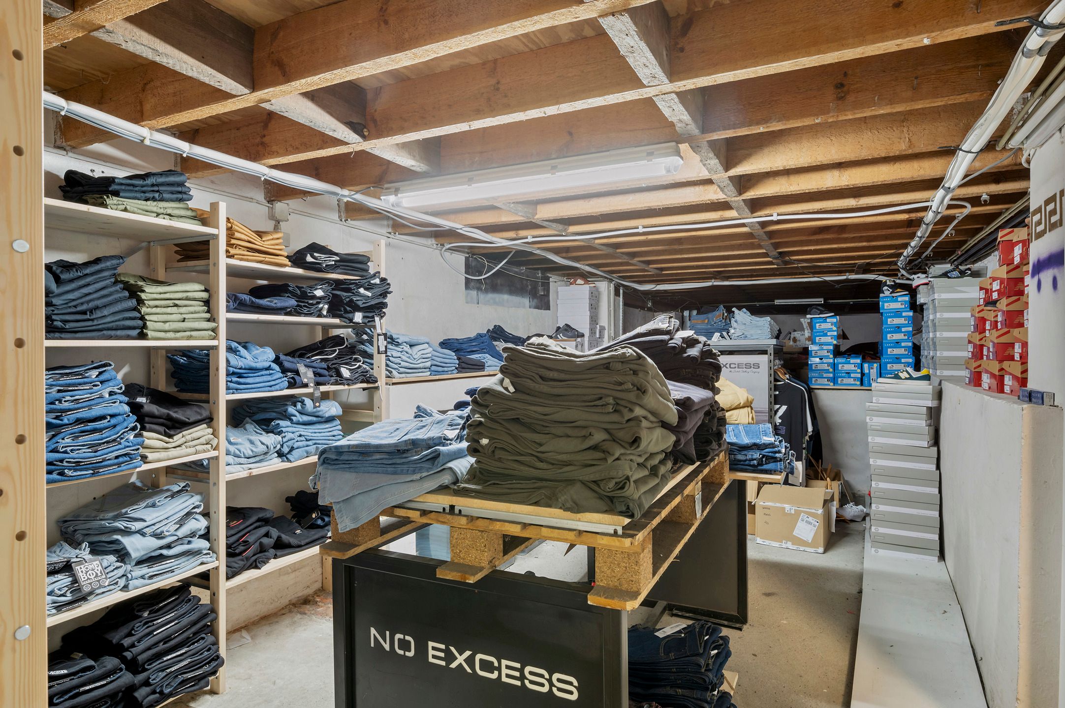Handelspand van 140m² op toplocatie  foto 15