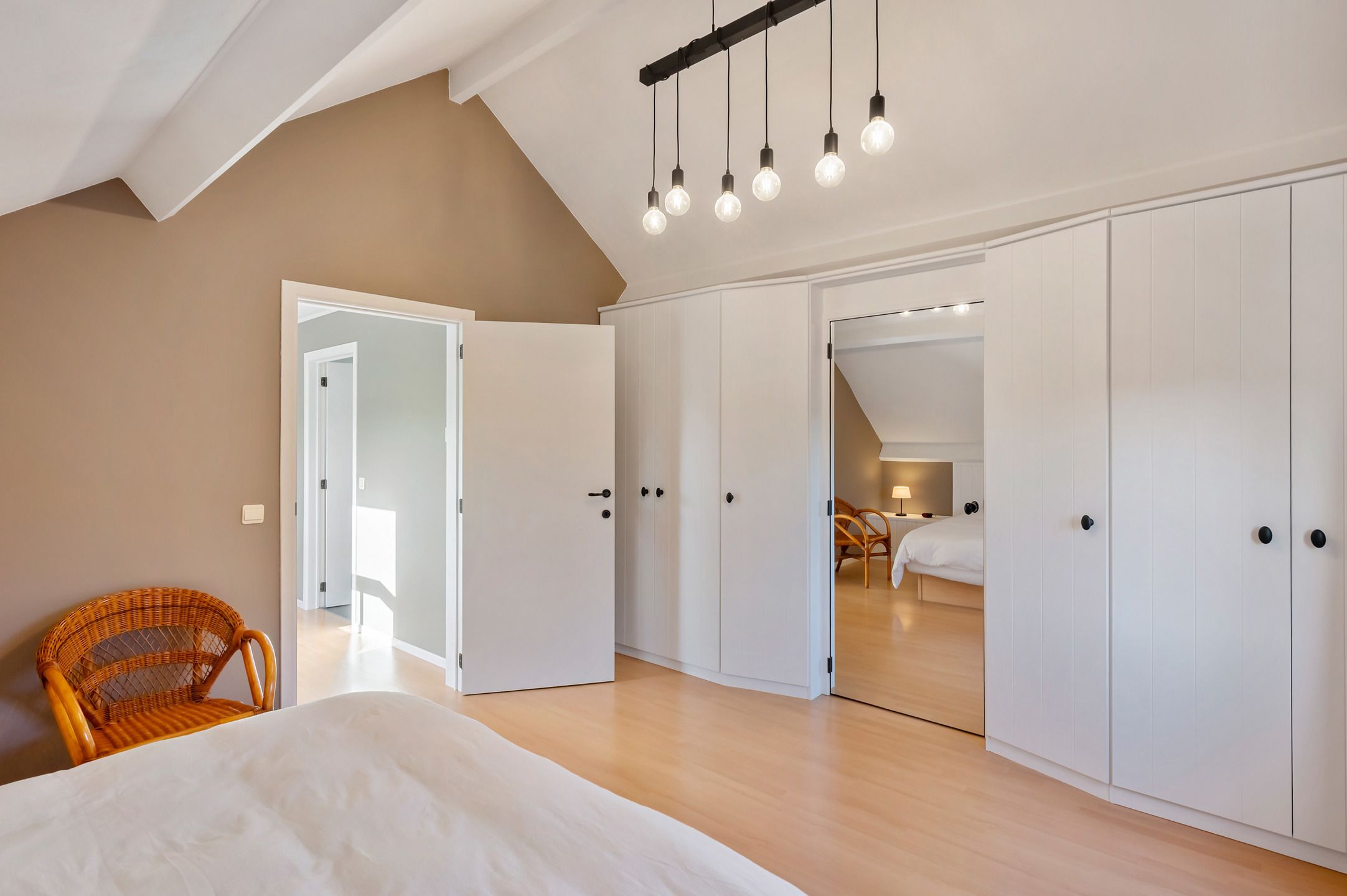 Instapklare villa op perceel van Ca. 4.010 m²! foto 16