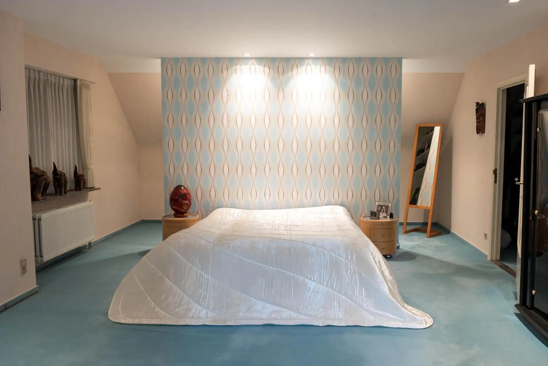 Mooie stijlvilla met kwalitatieve afwerking en zeer verzorgde tuin met oprijlaan. foto 13