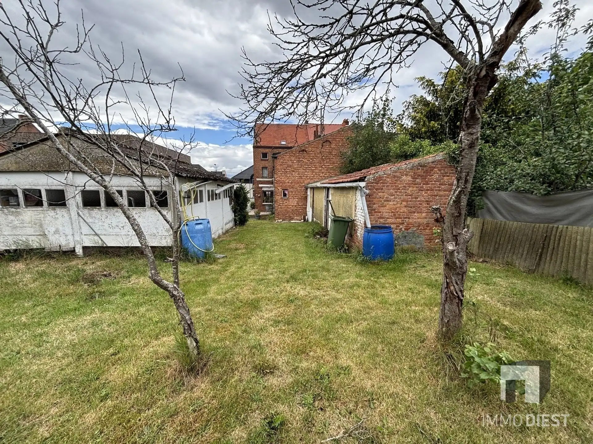 Ruime kluswoning met 3 slaapkamers, garage en tuin foto 42