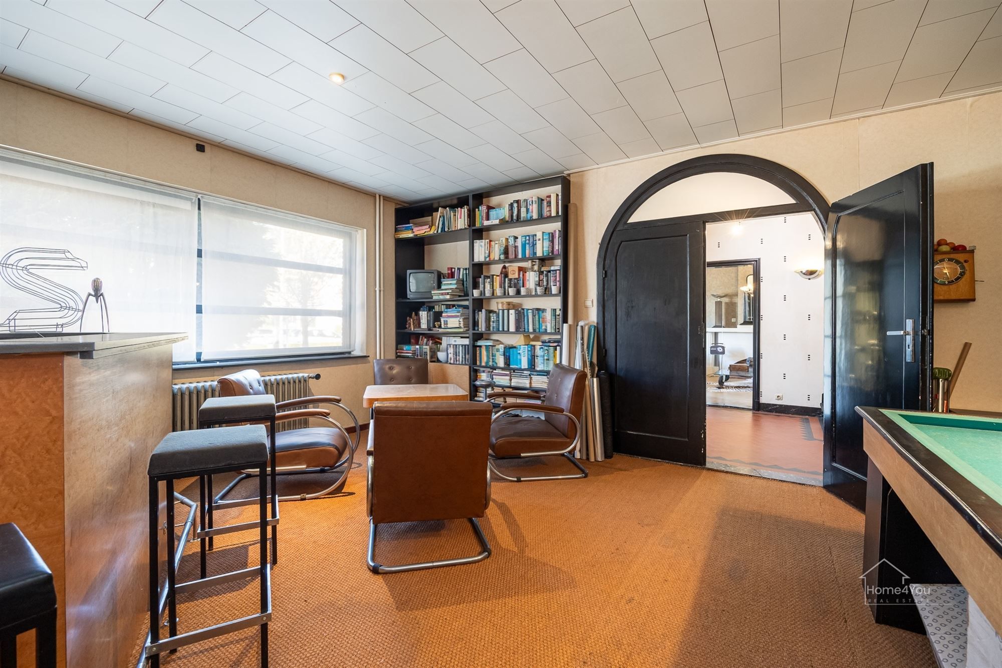 Zeer ruim herenhuis met zwembad foto 7