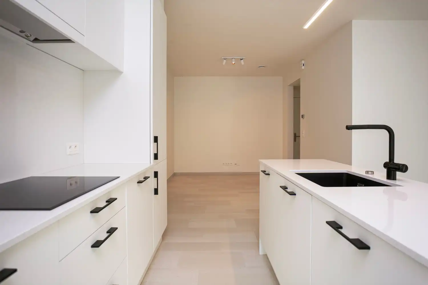 ENERGIEZUINIG (E-PEIL 11) APPARTEMENT TE DIEST! foto 6