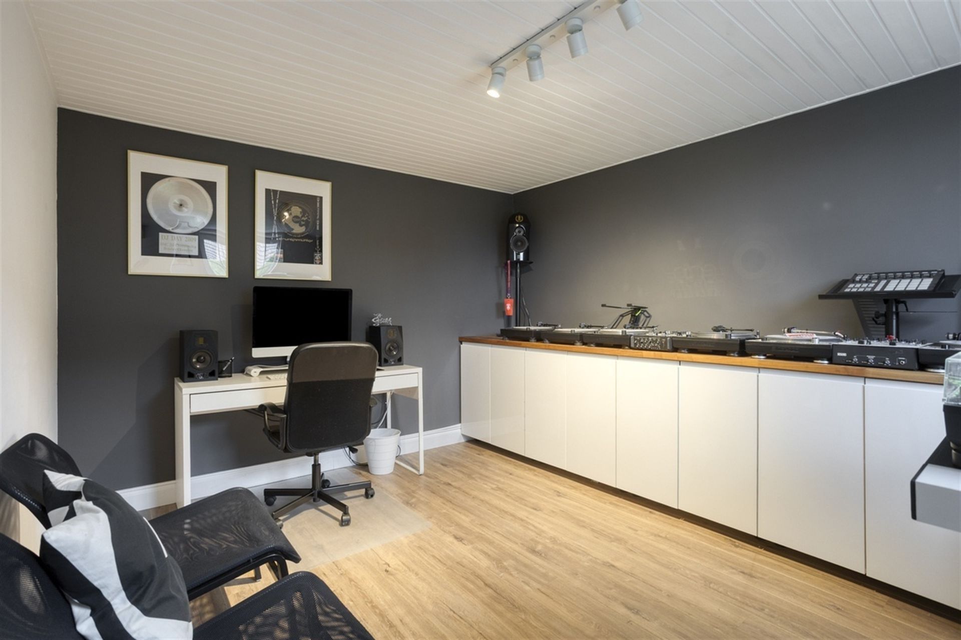 Gerenoveerde hoevewoning in het landelijke Kobbegem! foto 25