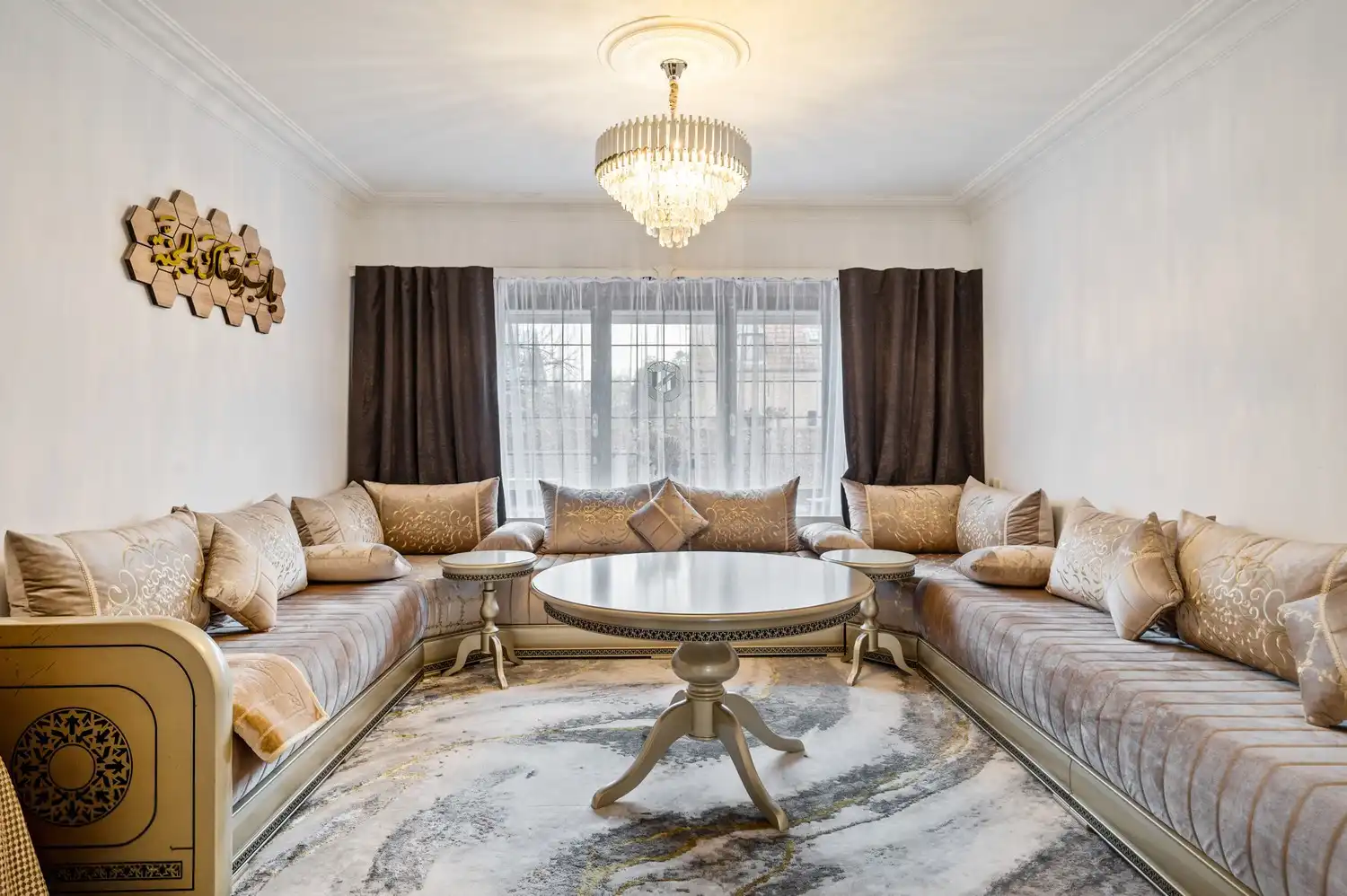 Ruime woning met 3 slpkrs foto 5