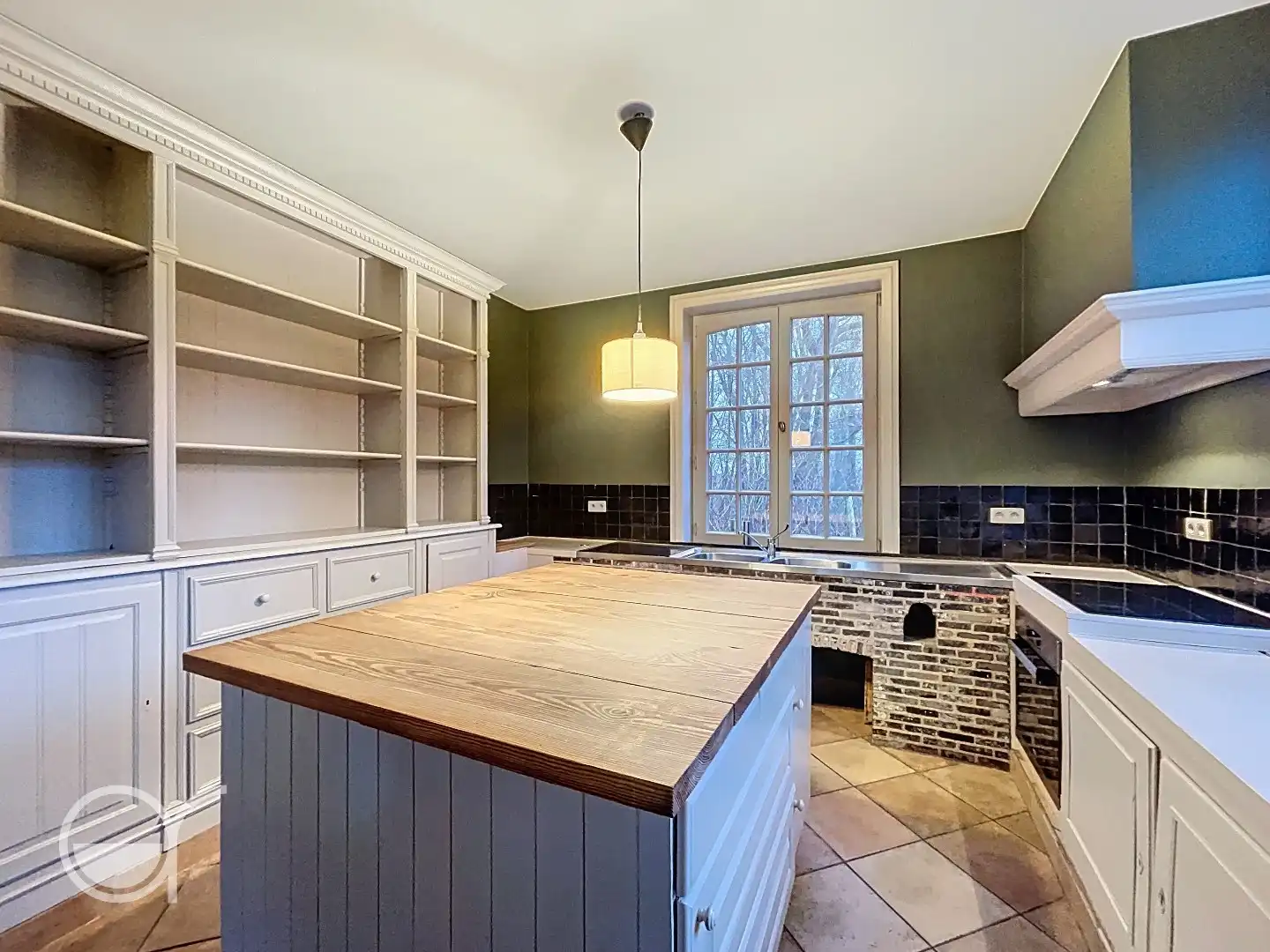 Mooie hoeve met bijgebouwen en zicht op kasteel foto 13