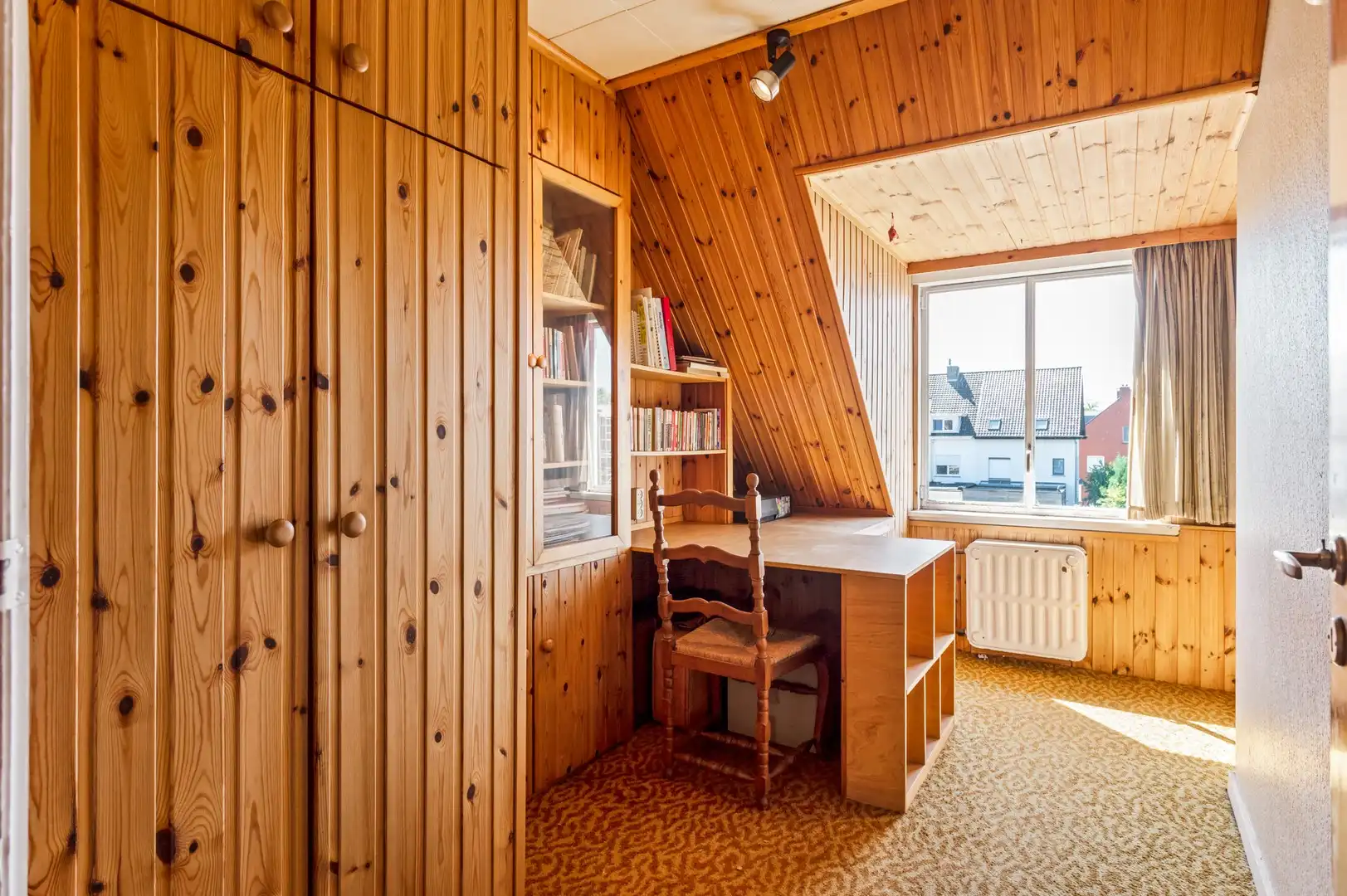 Te renoveren huis met 5 slp, garage en veel mogelijkheden! foto 23