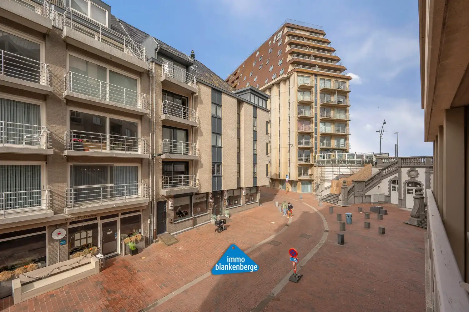 Instapklaar gemeubeld  éénslaapkamerappartement op topligging aan de zee in Blankenberge foto 15