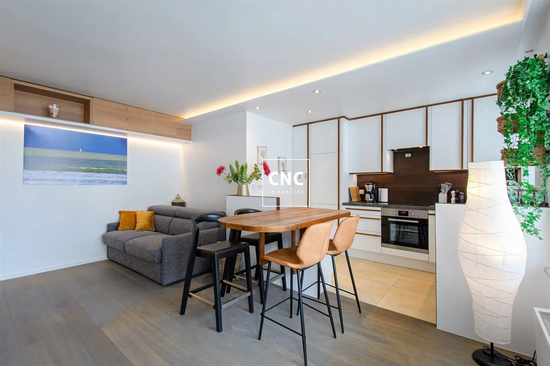 Smaakvol gemeubeld 1-slaapkamerappartement nabij de Zeedijk foto {{pictureIndex}}