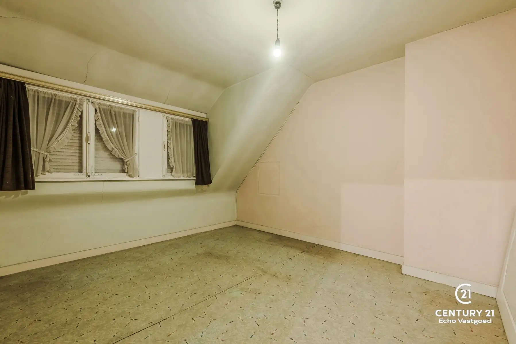 Te renoveren woning met potentieel in hartje Oud-Turnhout foto 18