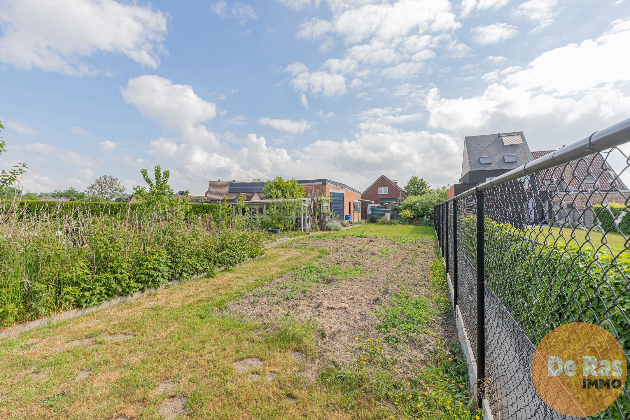 WANZELE - Te renoveren open bebouwing op perceel van 1286 m² foto 18