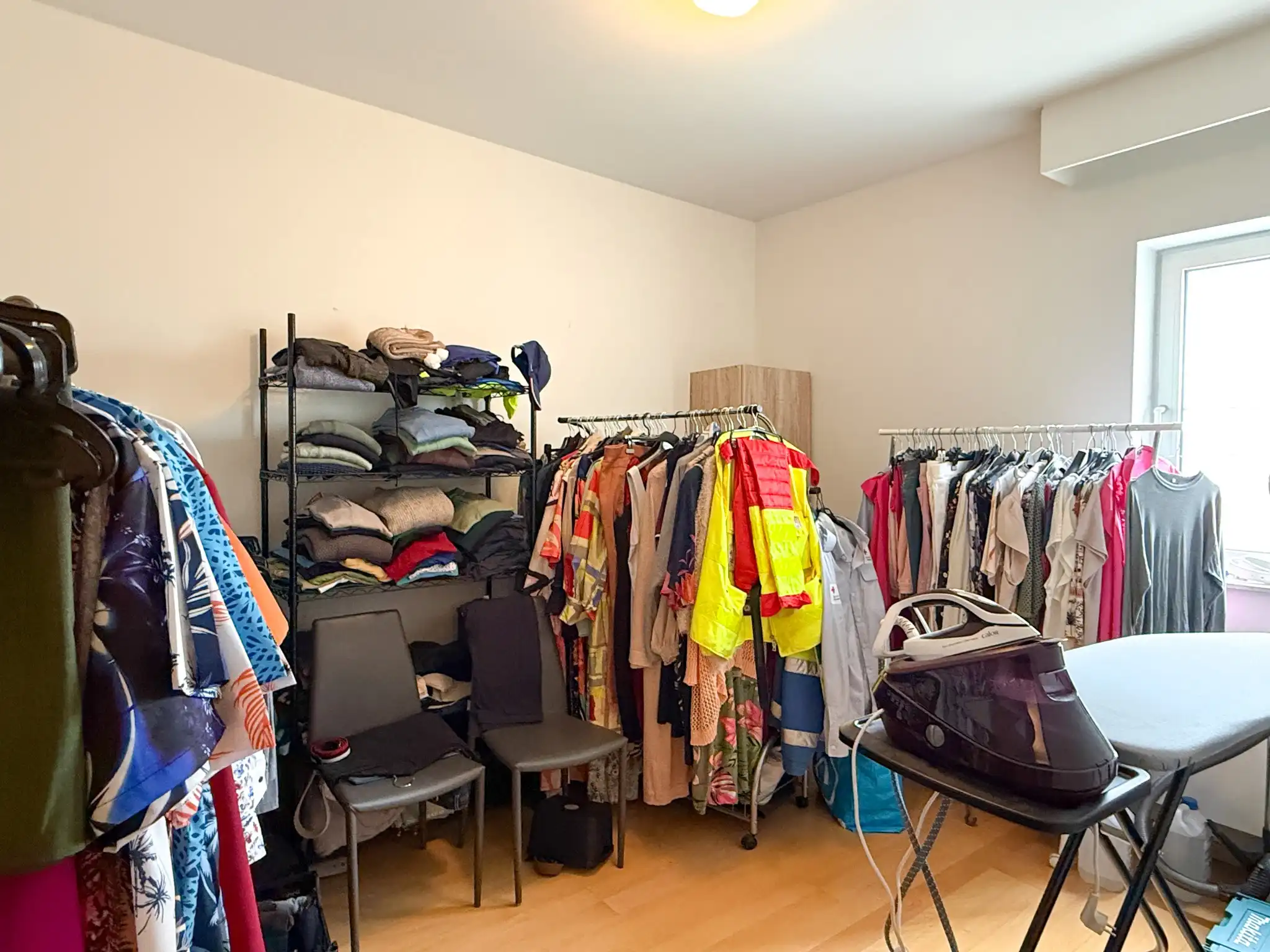 Prachtig appartement in centrum Beveren met zicht over de Markt foto 12