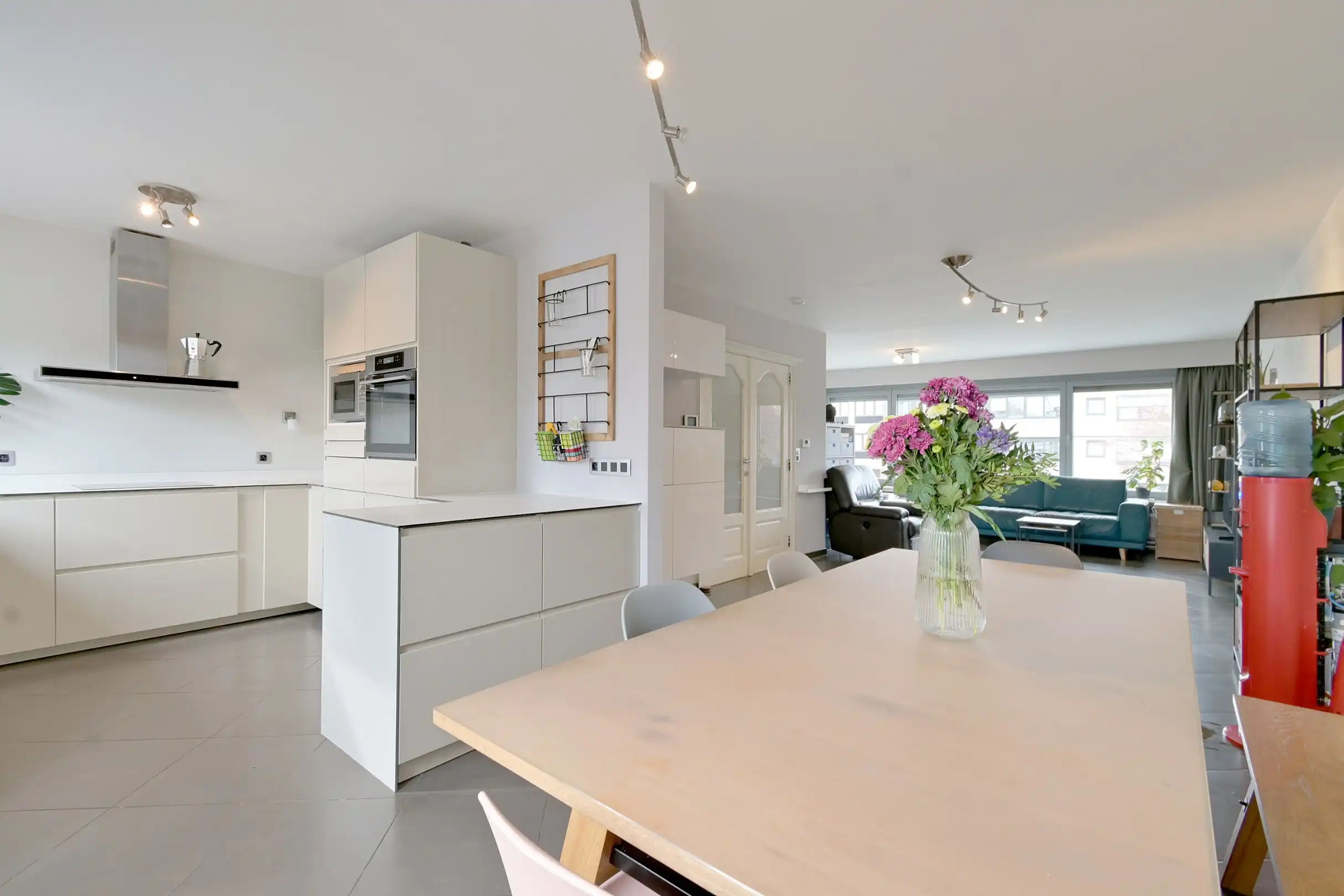 Instapklare gezinswoning met 3 slaapkamers, tuin én garage foto 12