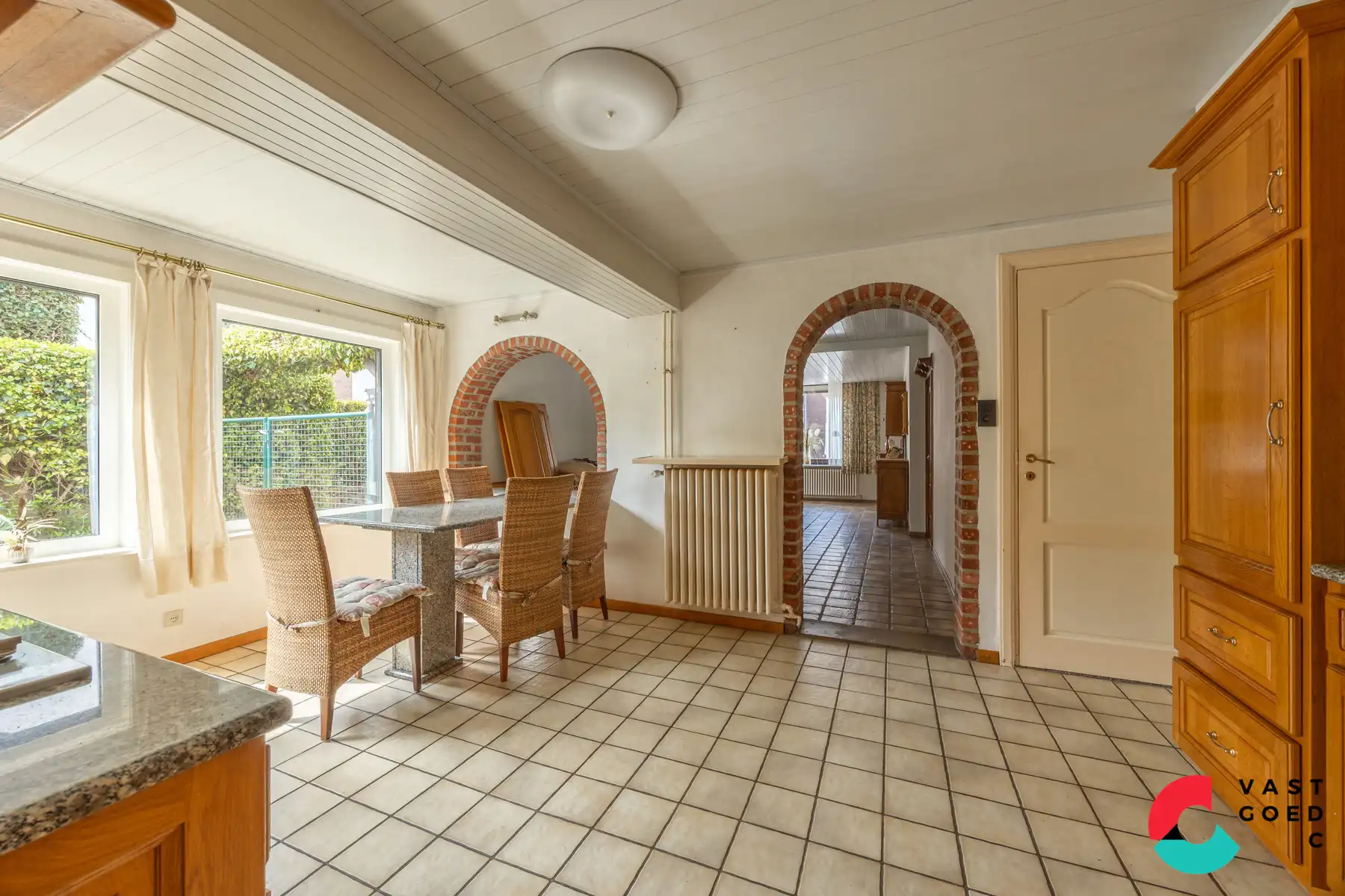 Te renoveren gezinswoning in het centrum van Hamont-Achel foto 11