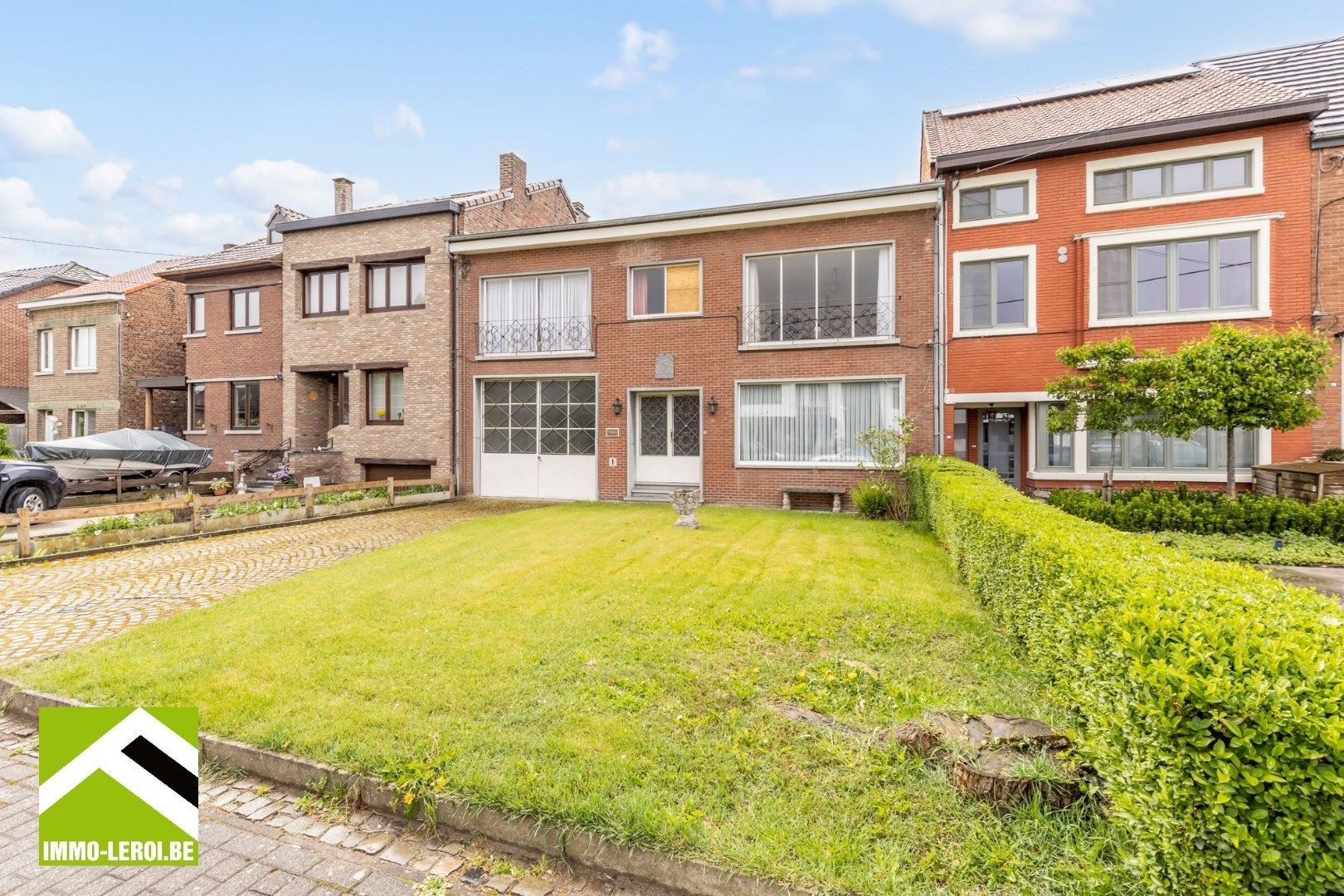 Ruime woning met 4 slaapkamers en grote garage +/- 135 m² foto 24