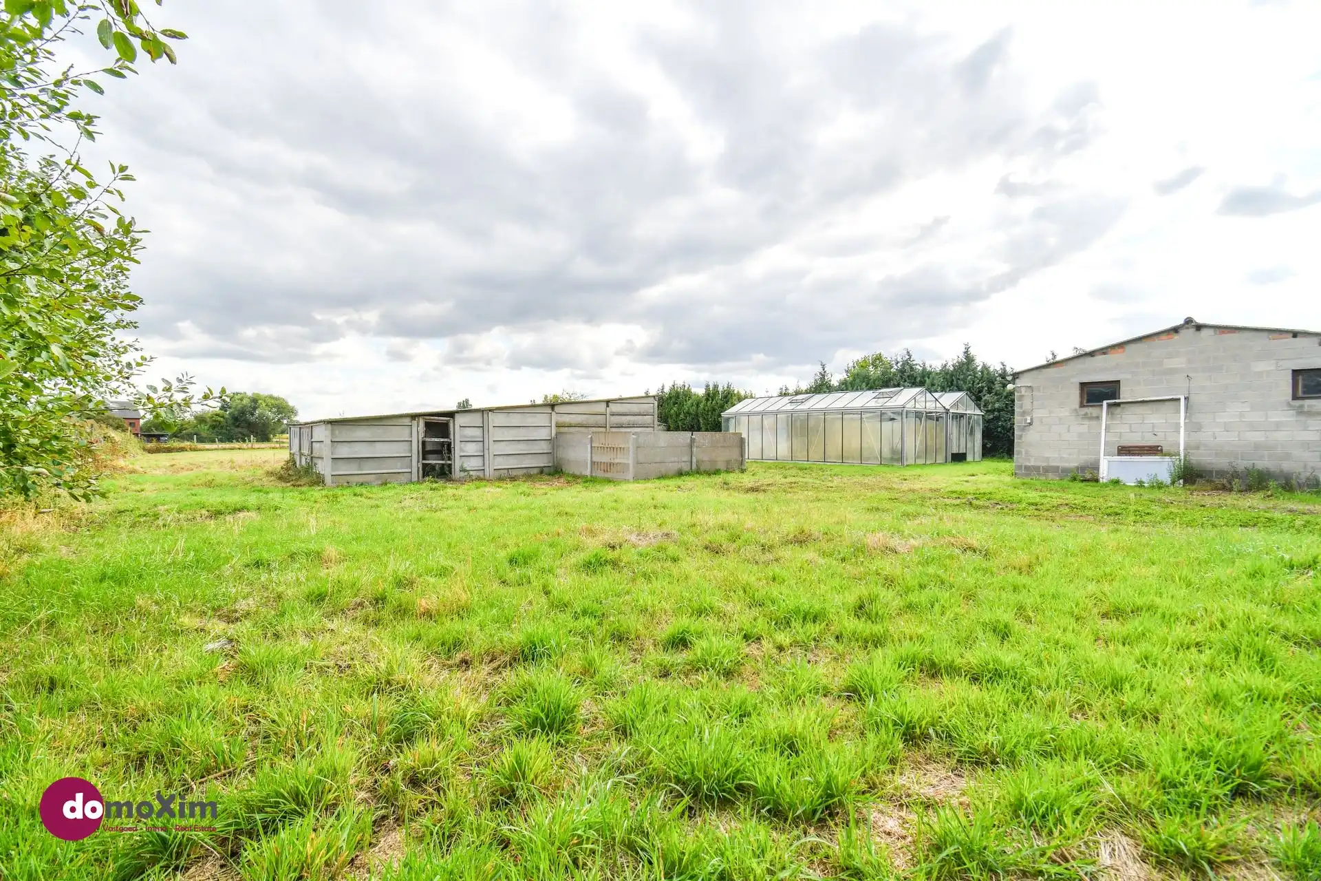 Gerenoveerde woning met loods, stallen en serre op een terrein van 32 are foto 19