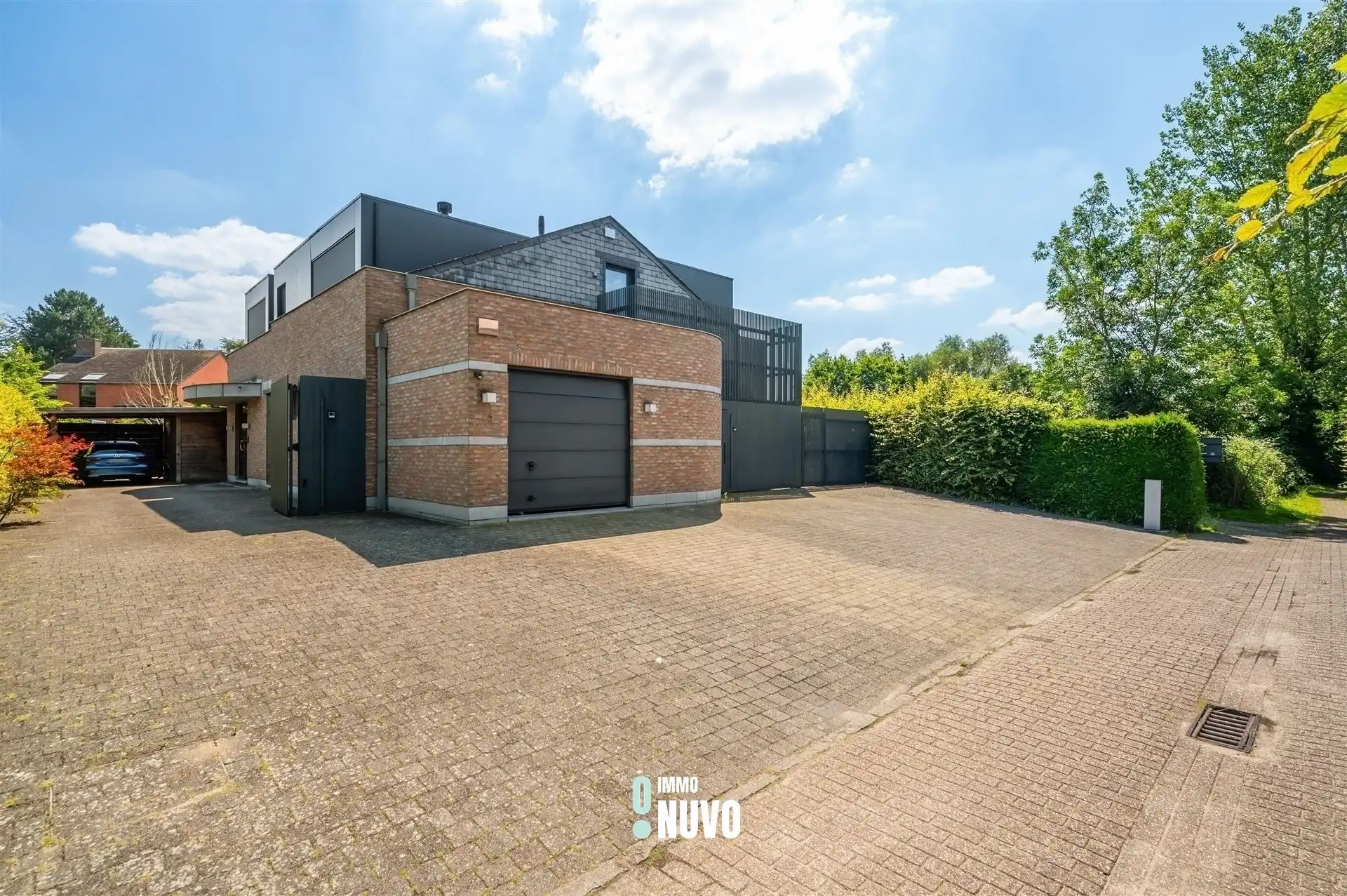 Hedendaagse kangoeroe-woning te Aalst foto 2