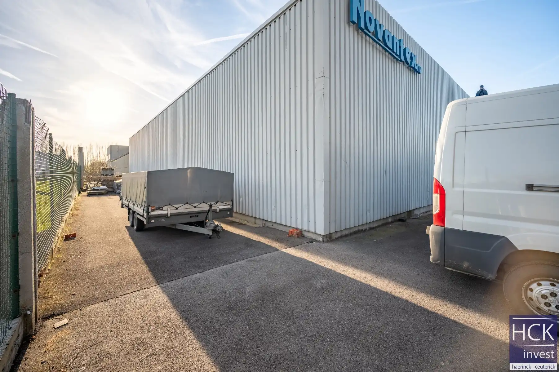 KRUISHOUTEM (Nokere) - Opslagplaats 400m² + parkeerruimte op afgesloten terrein foto 3