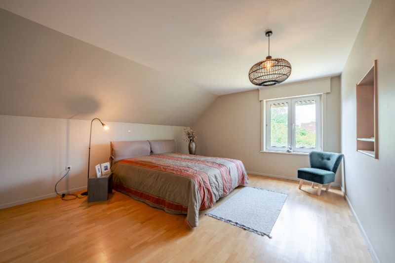 Te koop te Roeselare instapklare energiezuinige villa met 3 slpks, bureel, tuin, garage foto 9