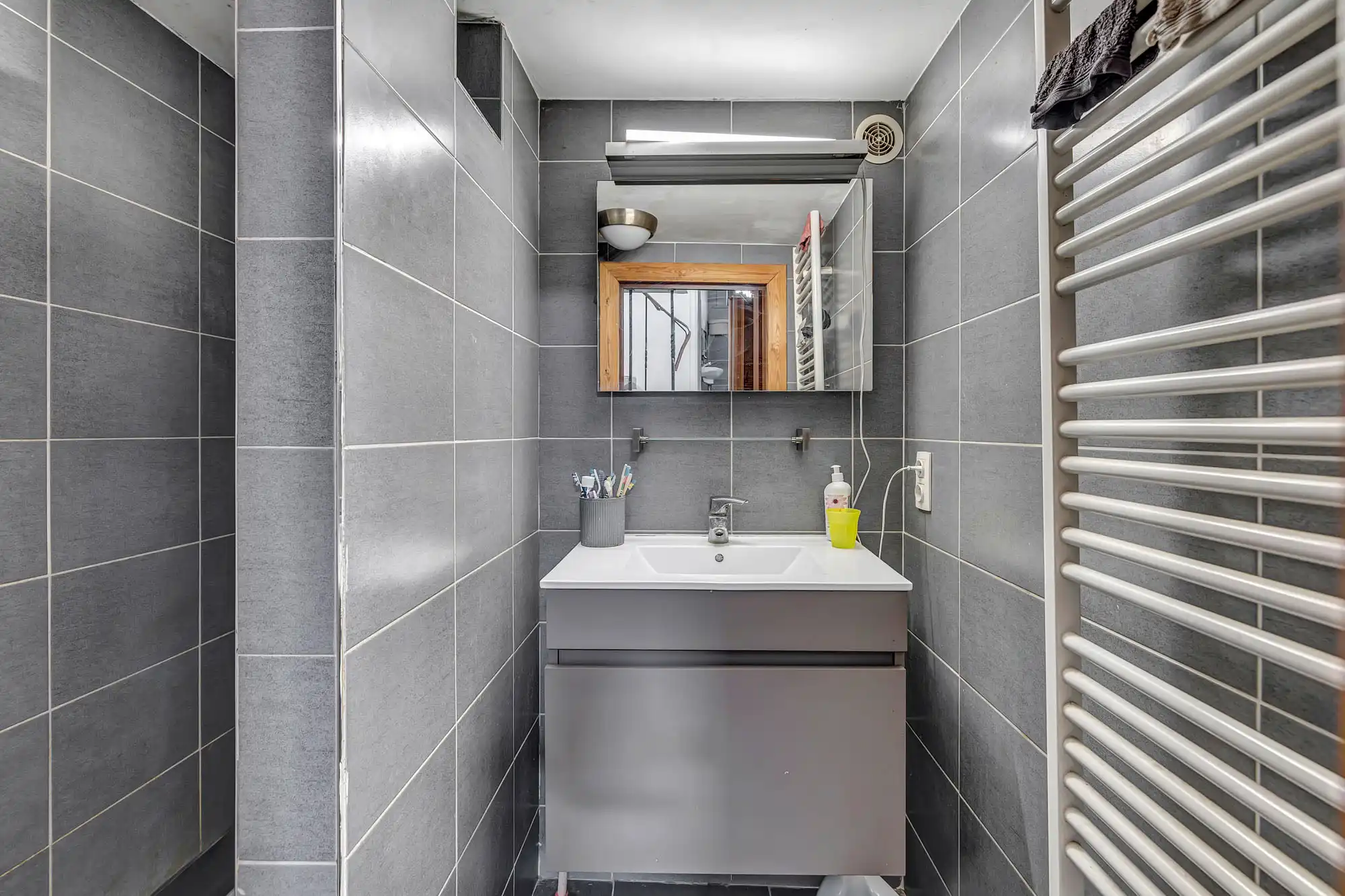 Opbrengsteigendom: Handelsruimte met 3 slpk app in centrum foto 17