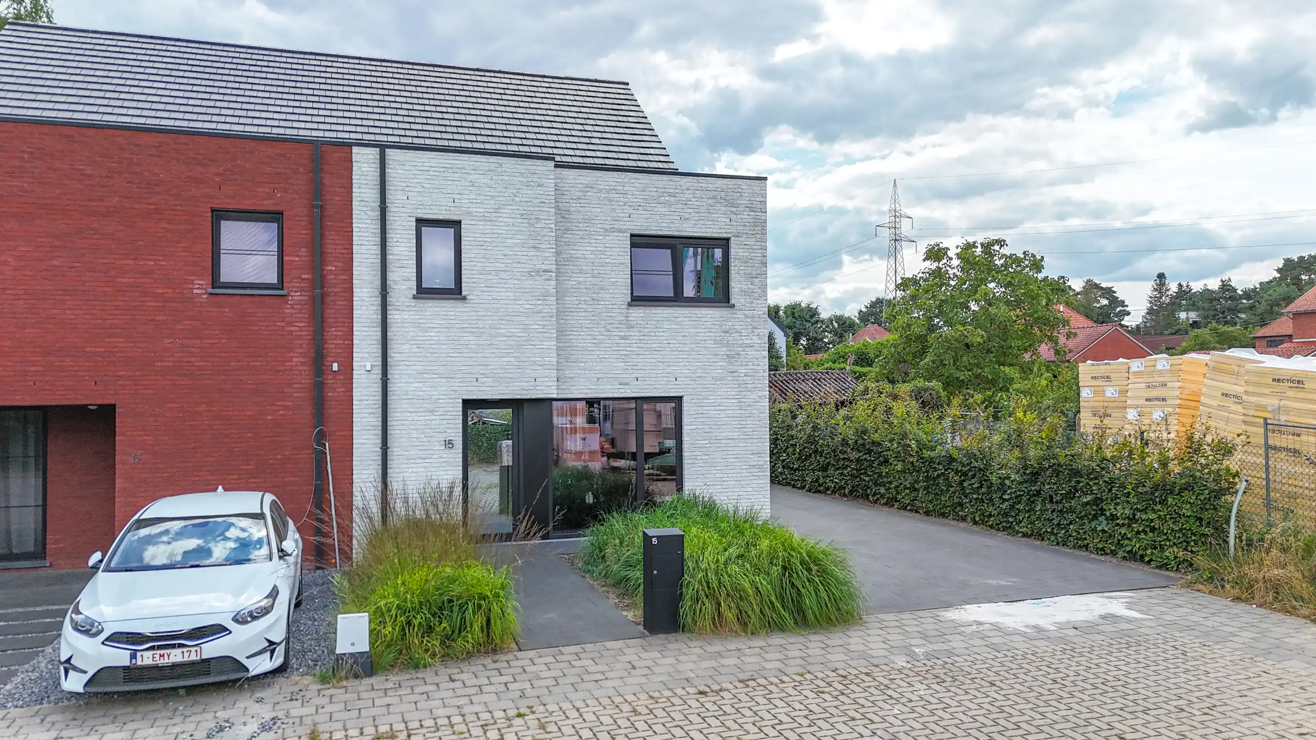 Moderne halfopen woning met 3 slpks en tuin! foto 33