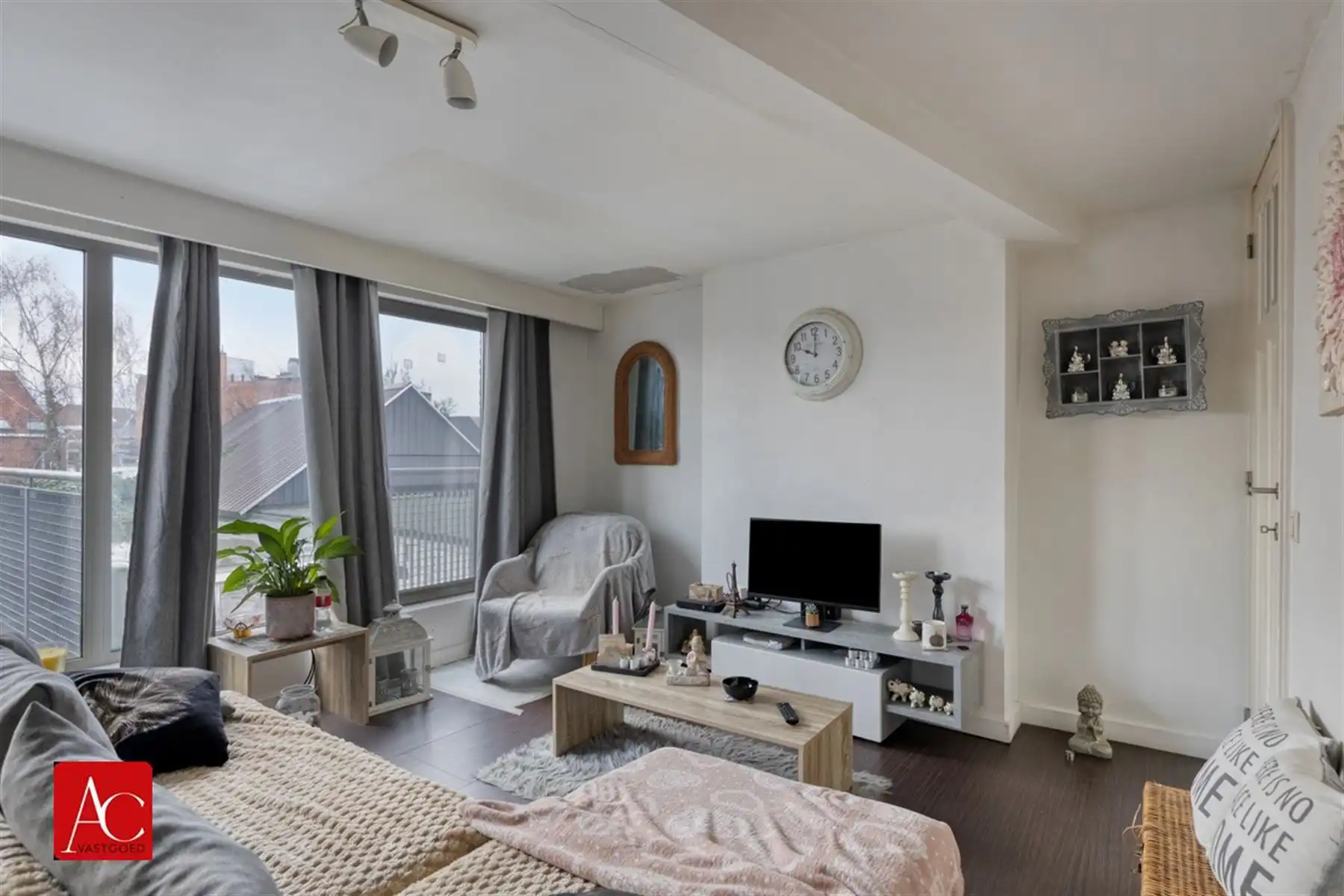 Appartementsgebouw bestaande uit 3 eenheden foto 4
