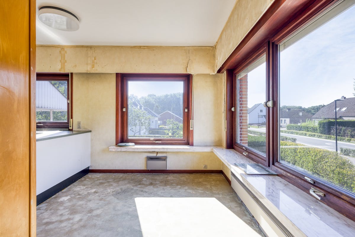 te renoveren huis op een perceel van 2445m² te koop in Geel foto 13