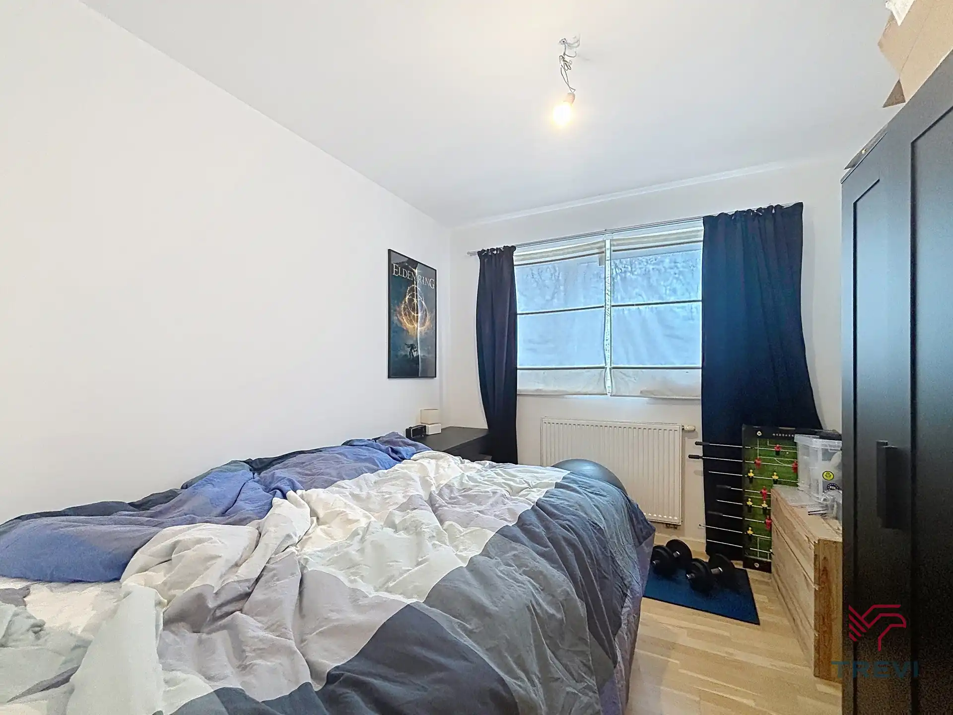 Mooi ongemeubileerd appartement met 3 slaapkamers foto 10