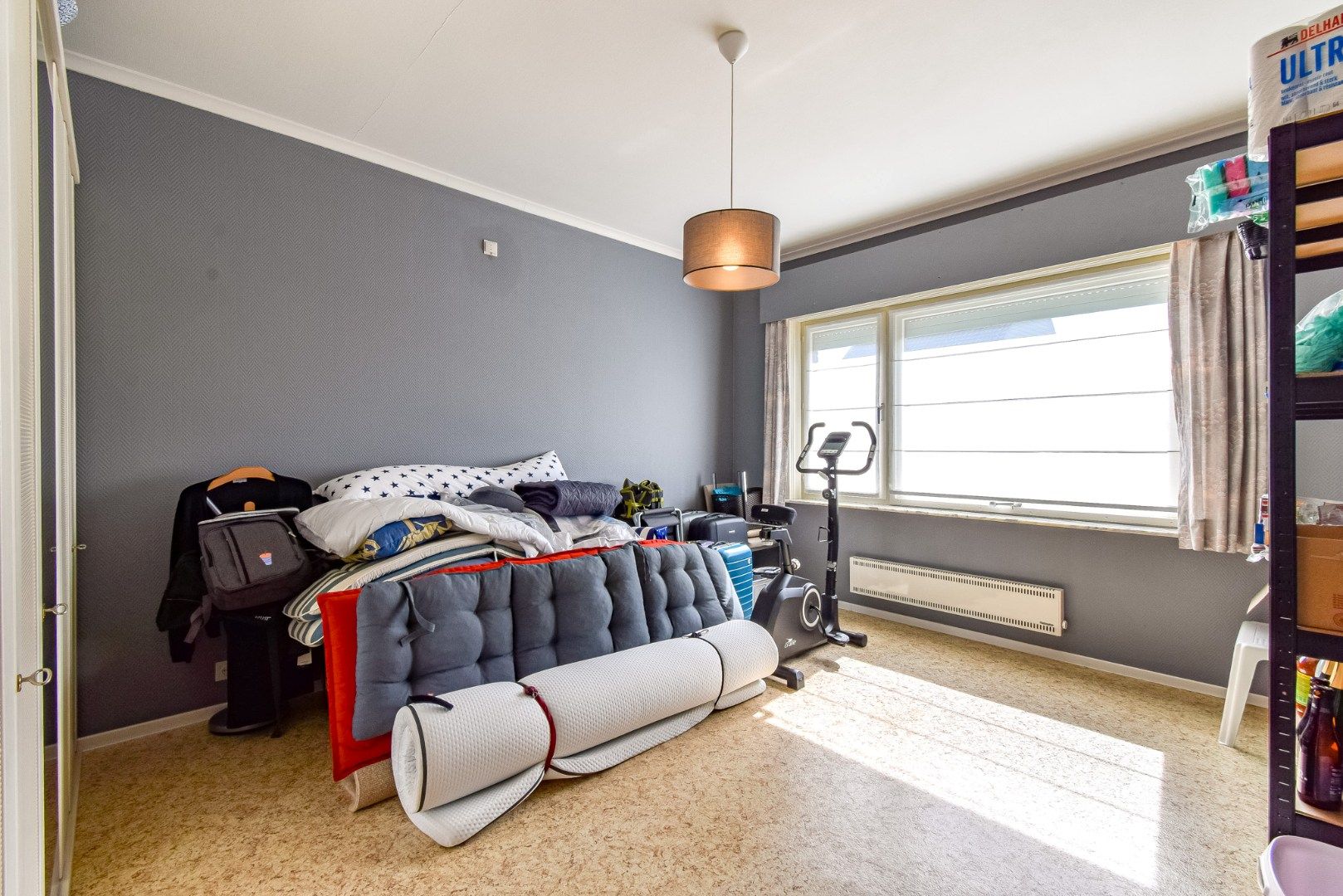 Ruime gezinswoning met 4 slaapkamers, tuin en garage foto 8