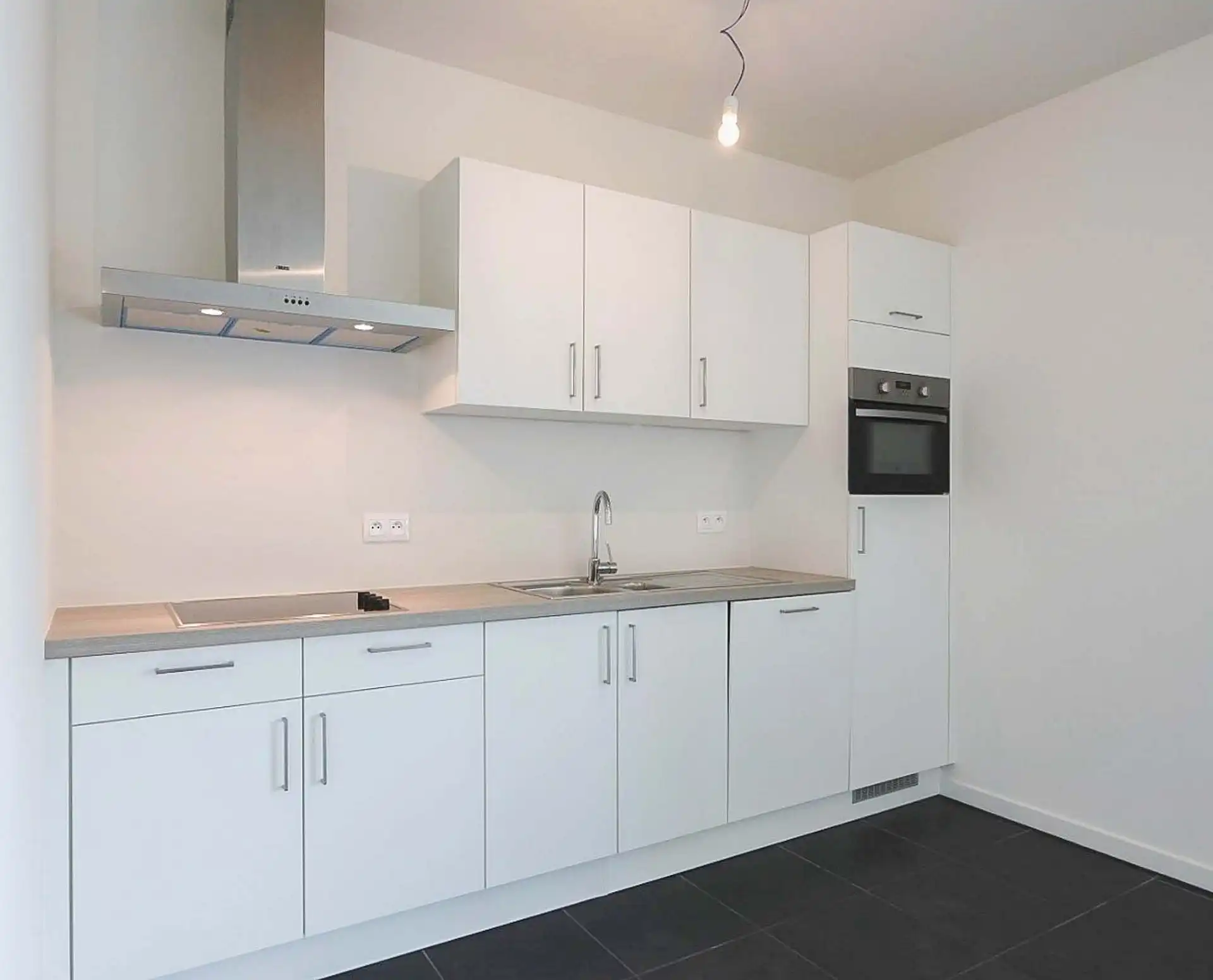 Gelijkvloers appartement met tuin in recent gebouw foto 6