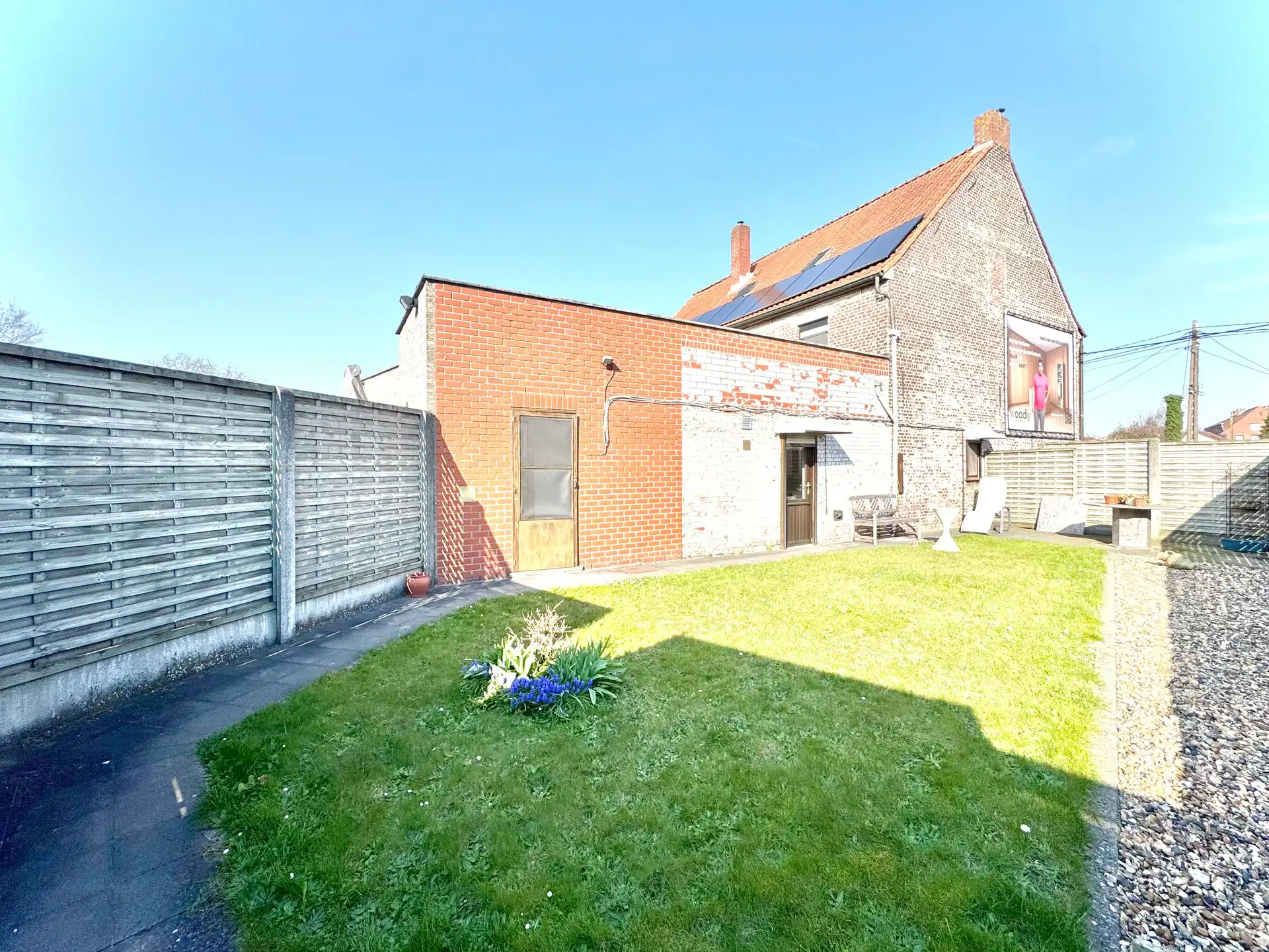 2 WONINGEN | TUIN | 5 SLAAPKAMERS | GARAGES | 1.121 M² foto 15
