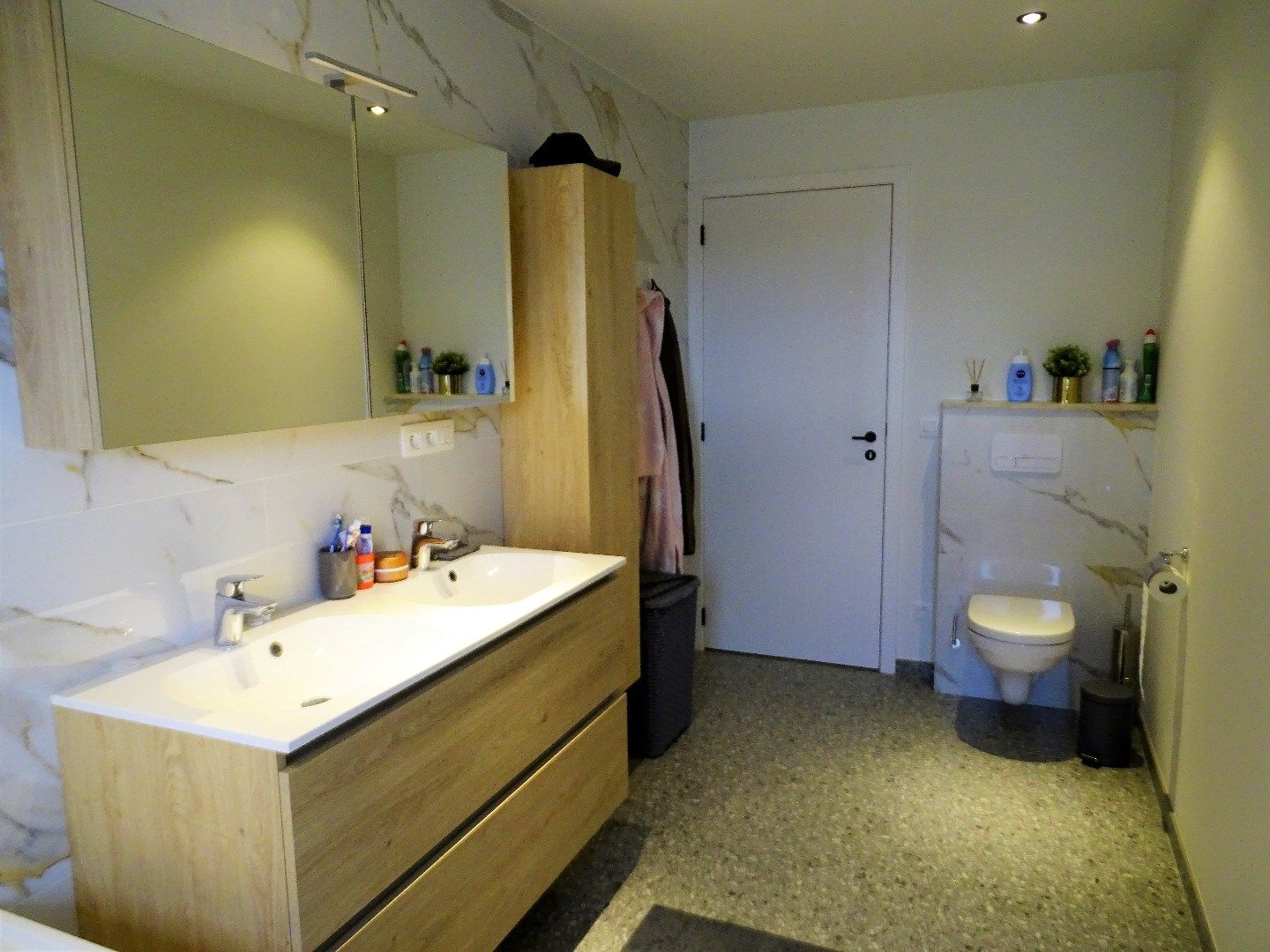 Ruime woning te Dudzele! foto 9