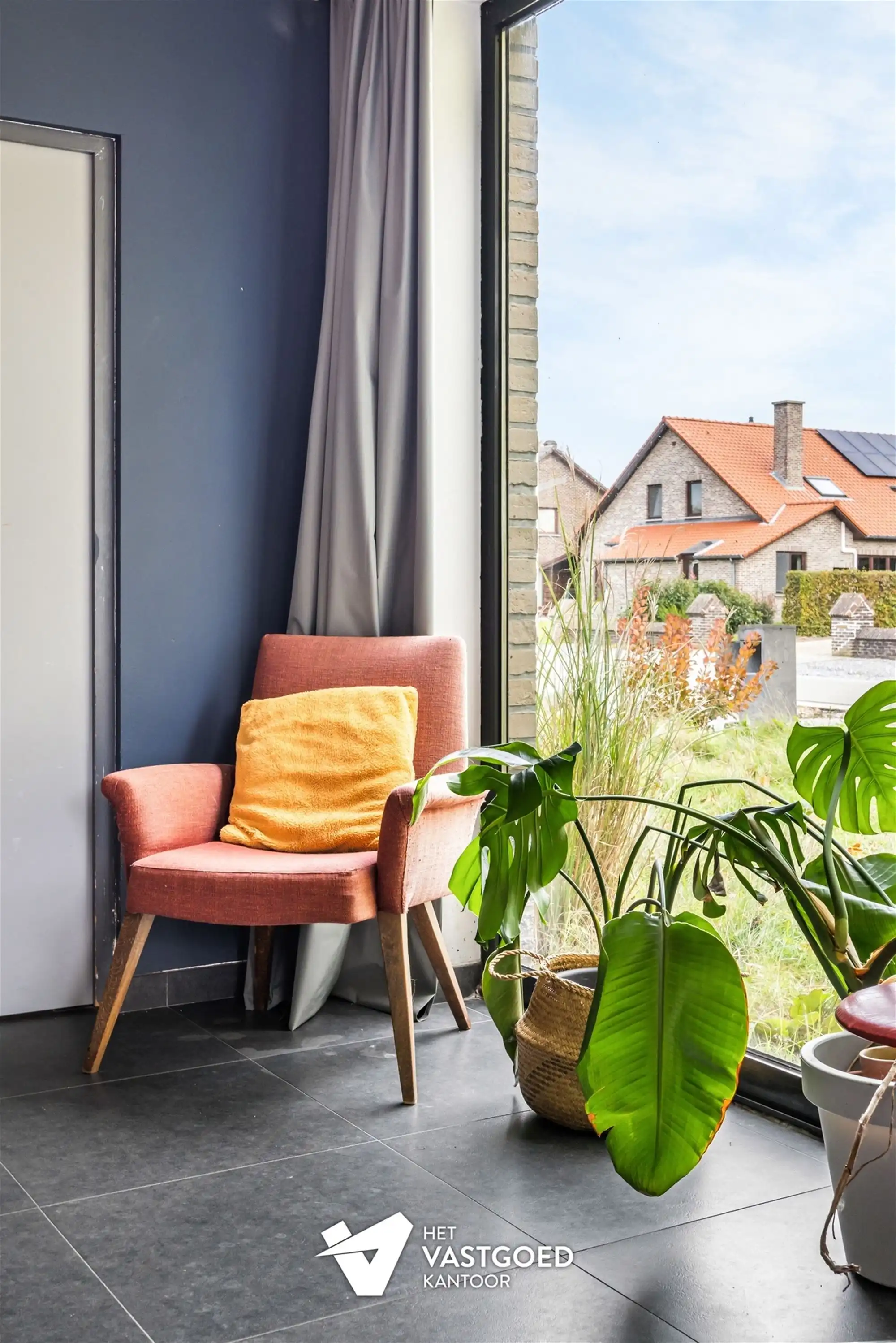 RUIME WONING MET COMMERCIELE OF MULTIFUNCTIONELE RUIMTE OP RUIM PERCEEL IN EEN GROENE OMGEVING foto 8
