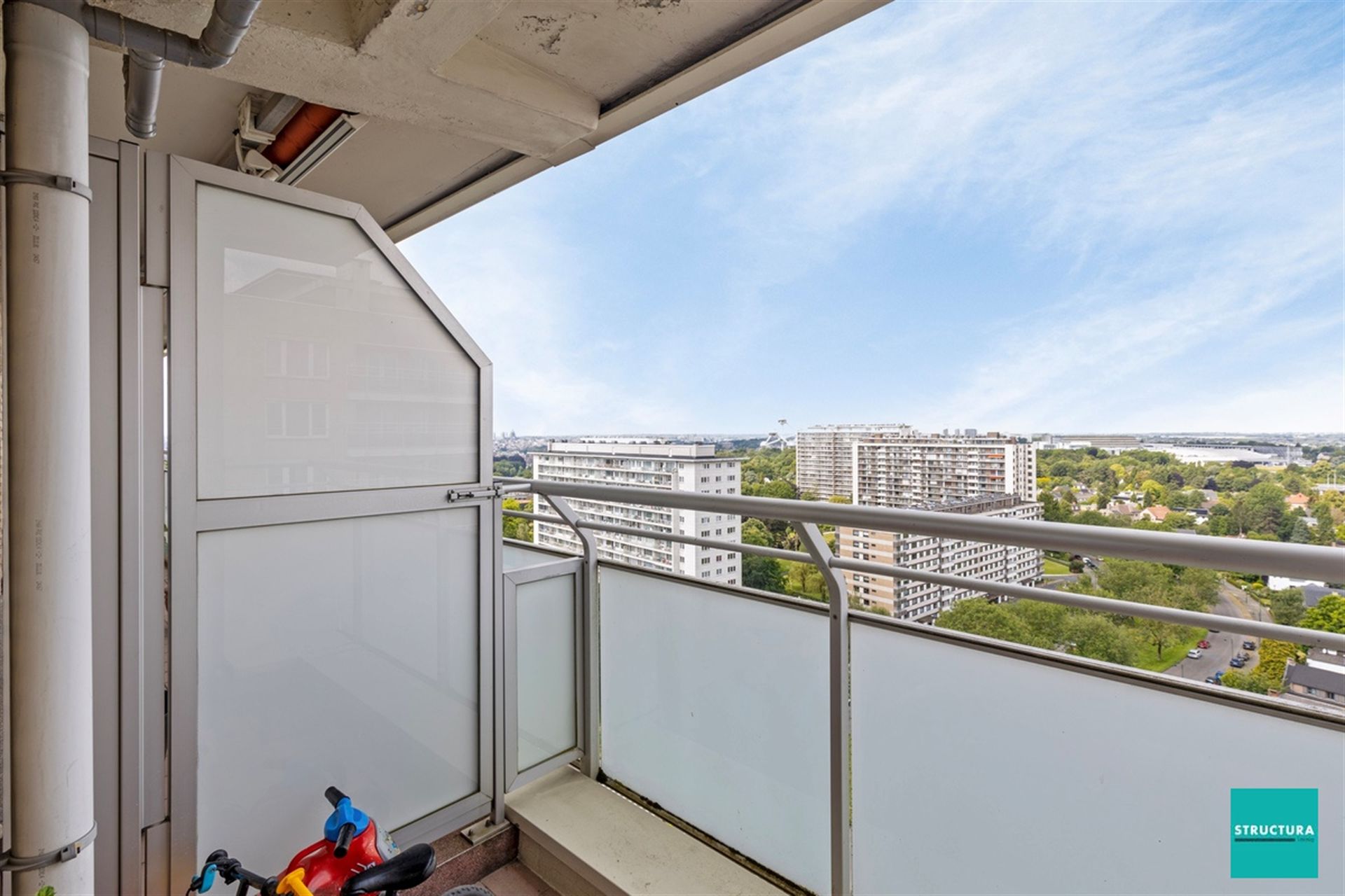 Appartement met 2 slaapkamers en prachtig uitzicht over Brussel. foto 10