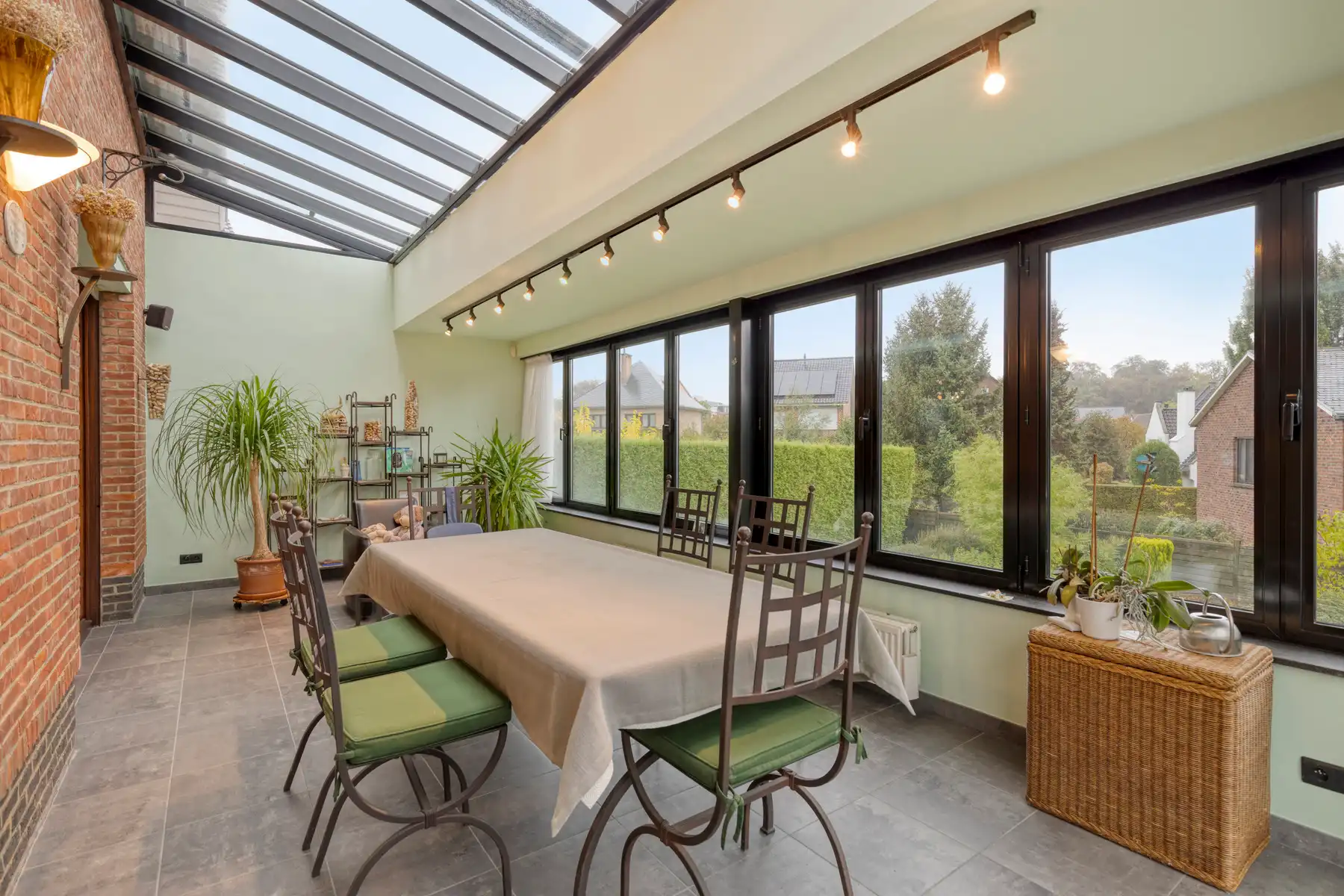 Karaktervolle villa op toplocatie in Dilbeek foto 12