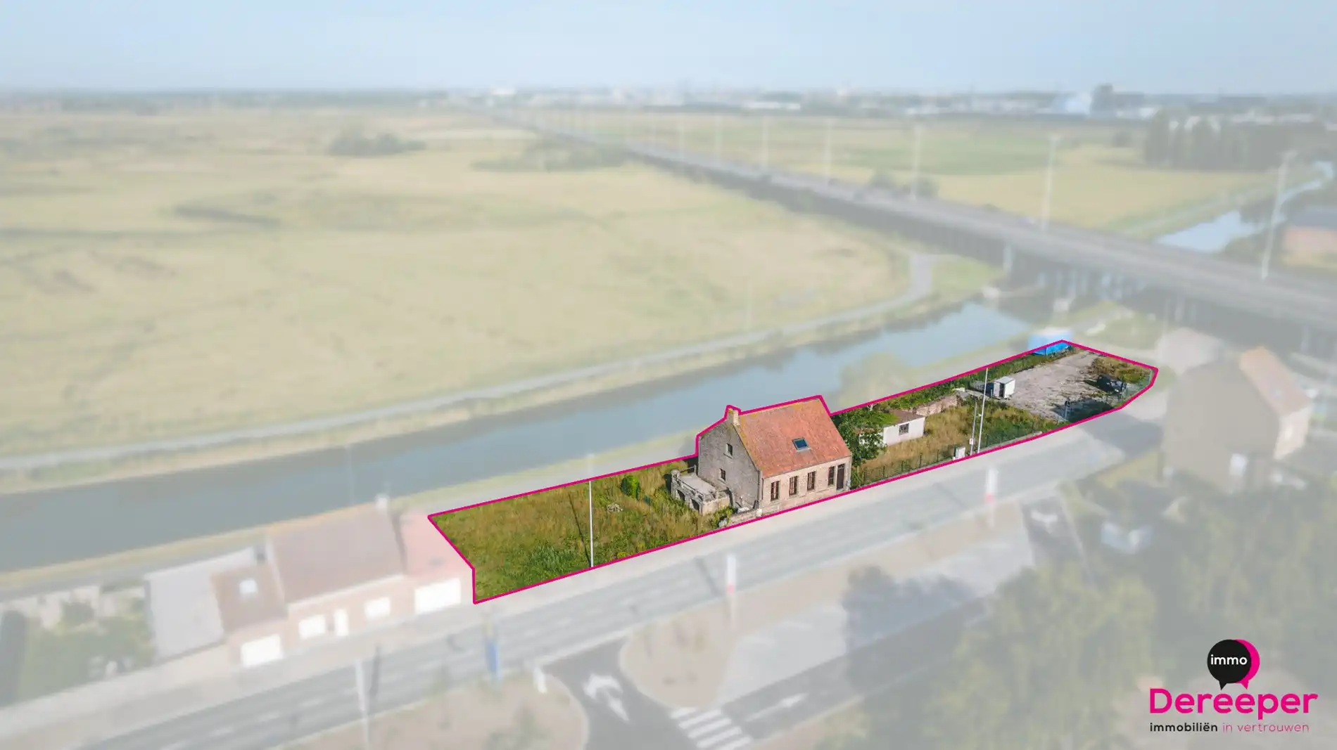 Te renoveren vrijstaande woning met prachtig uitzicht in natuurgebied  foto 2