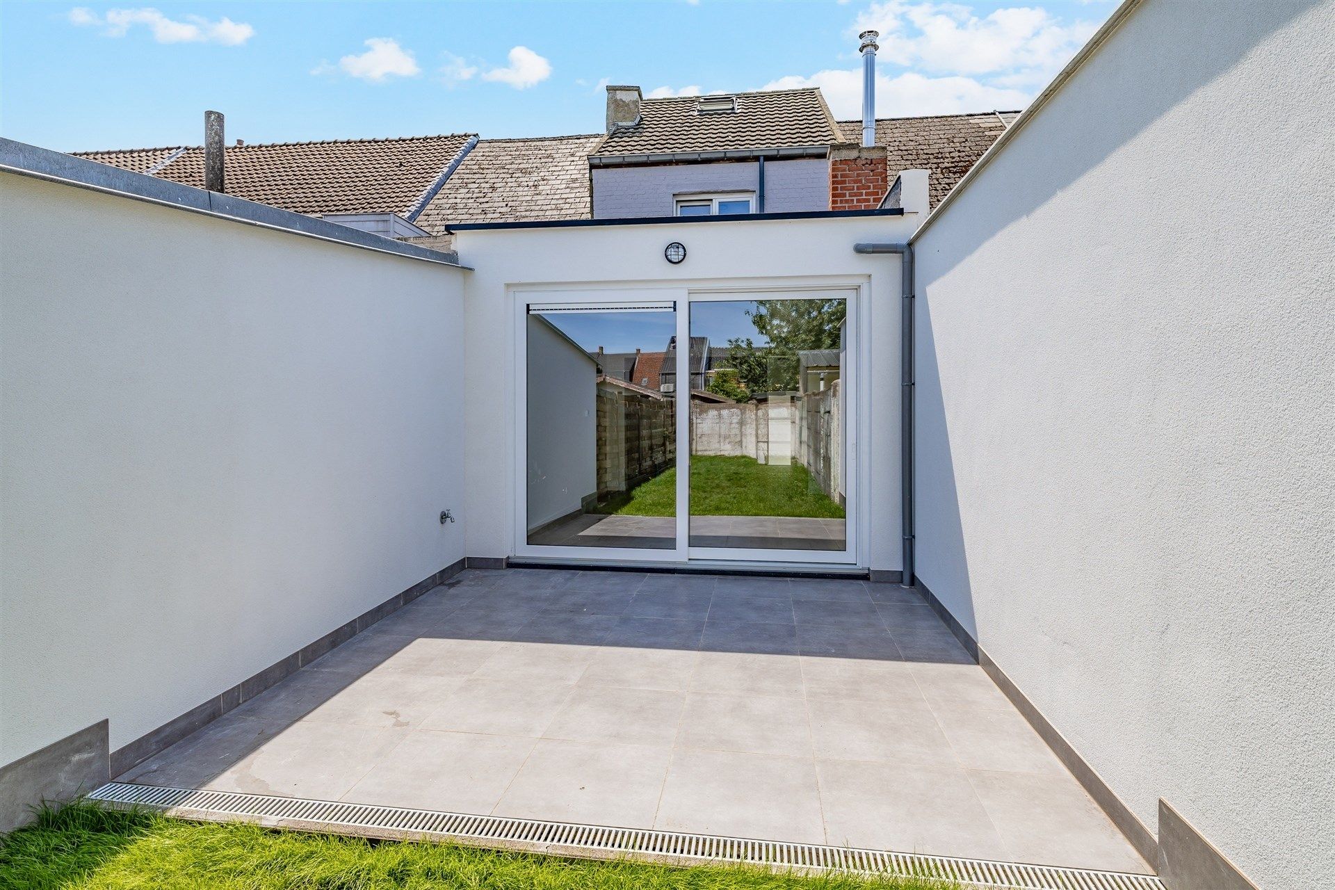 Subliem gerenoveerde woning met 3 slks en tuin foto 20