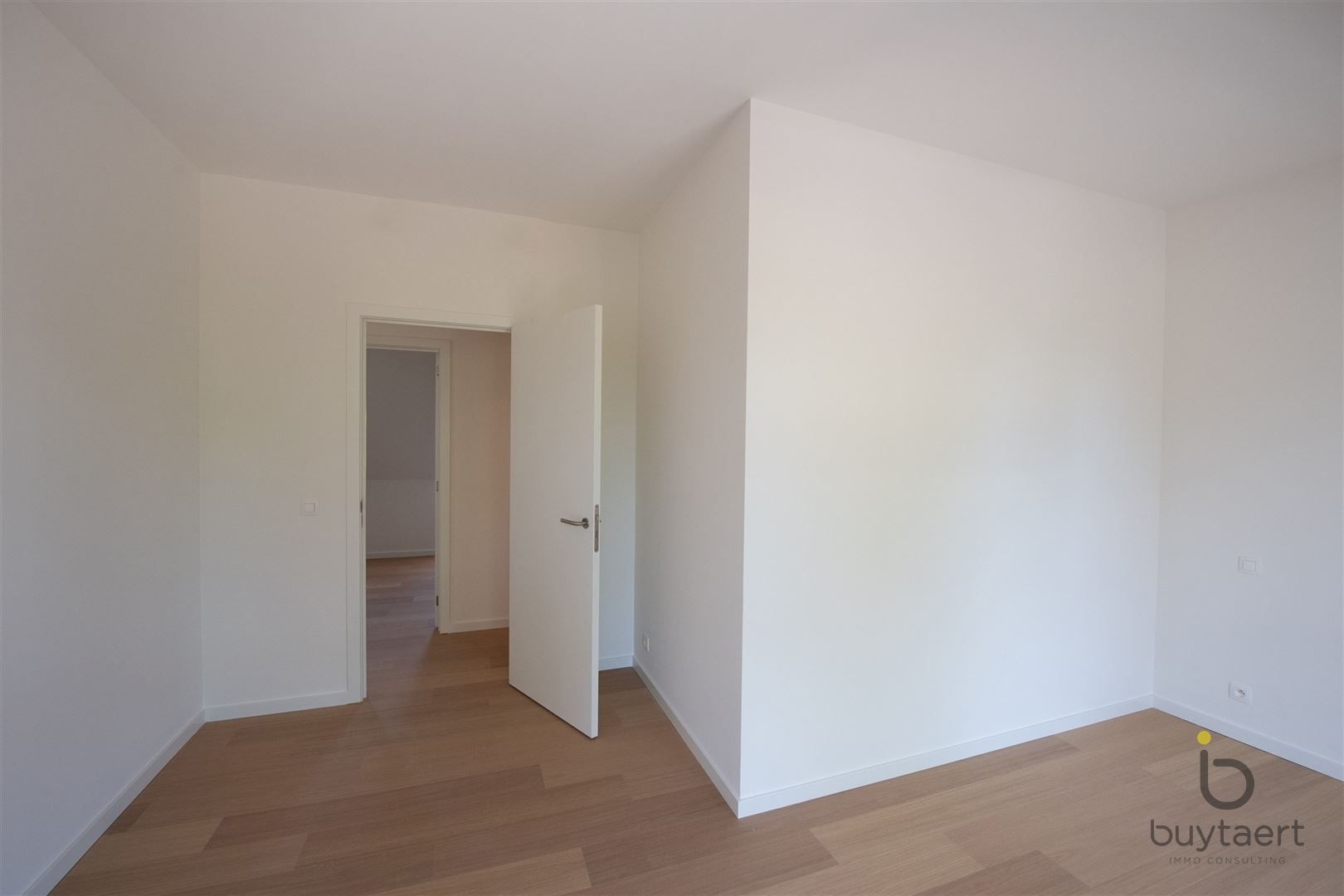 Beleef luxe, comfort en energiezuinigheid in een karaktervolle architectuur. foto 14