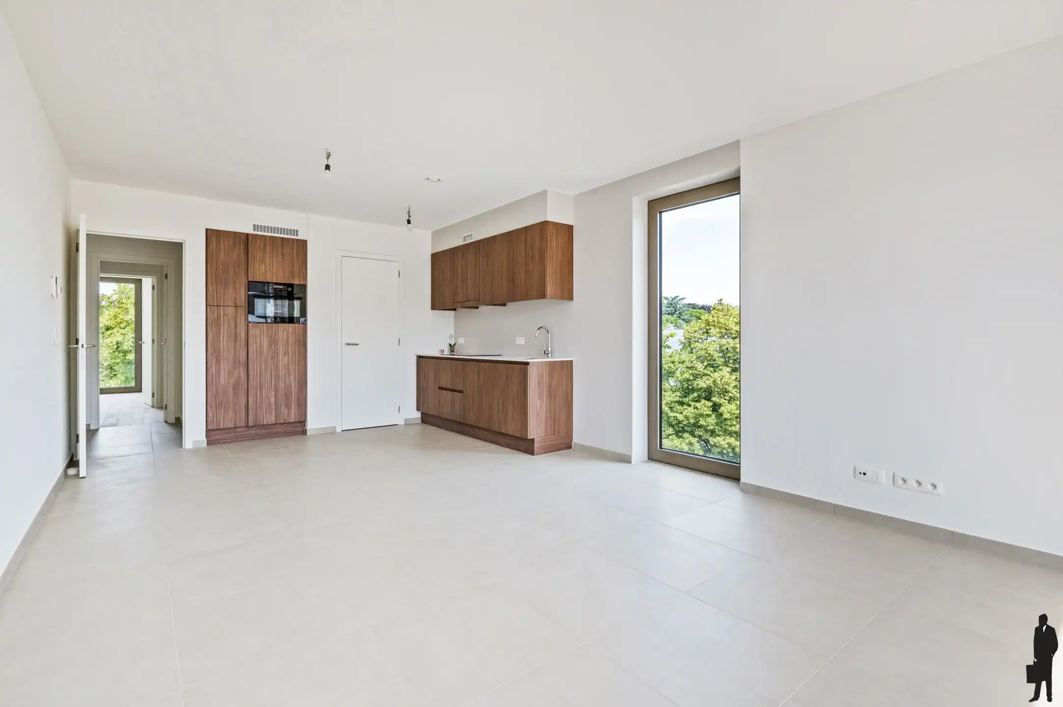 Nieuwbouw appartement met 2 slks, terras en autostaanplaats foto {{pictureIndex}}