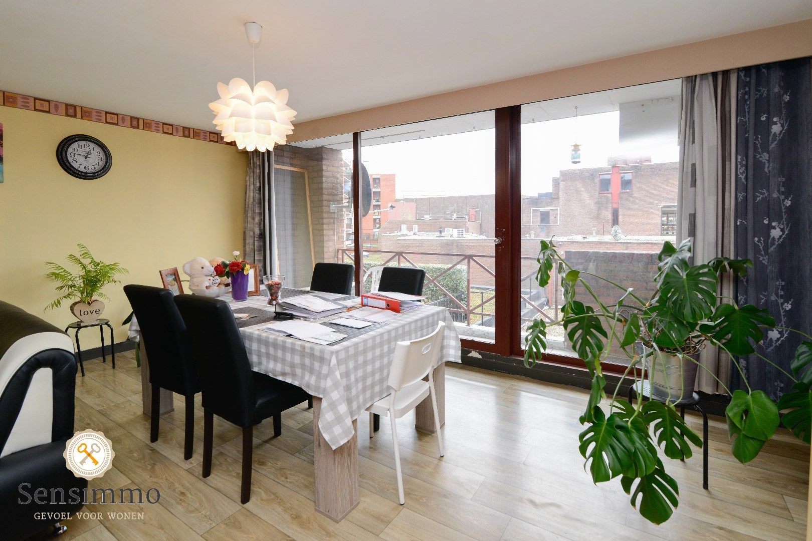 Appartement met 3 slaapkamers en balkon in centrum van Genk foto 6